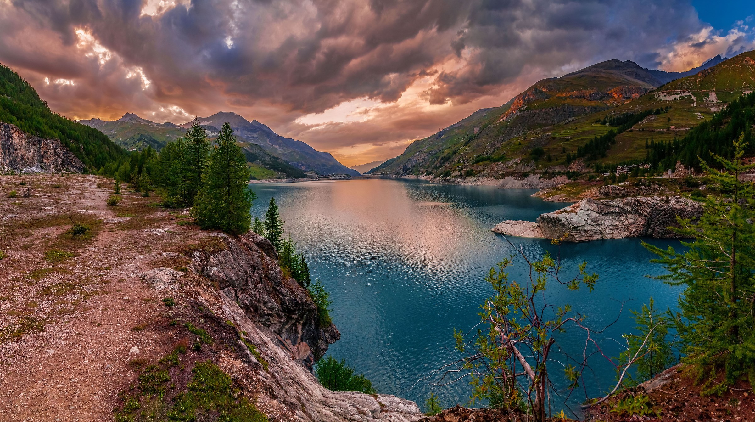 Lake Tignes (Val d'Isere - France)