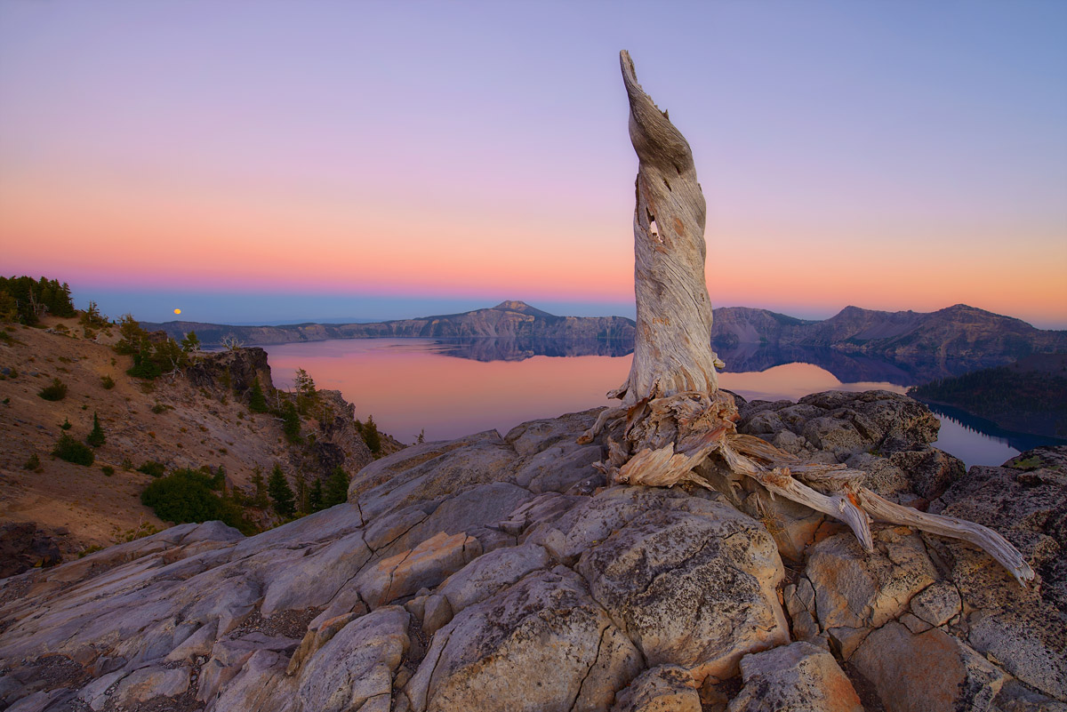 Crater Lake, Moonrise & Sunset