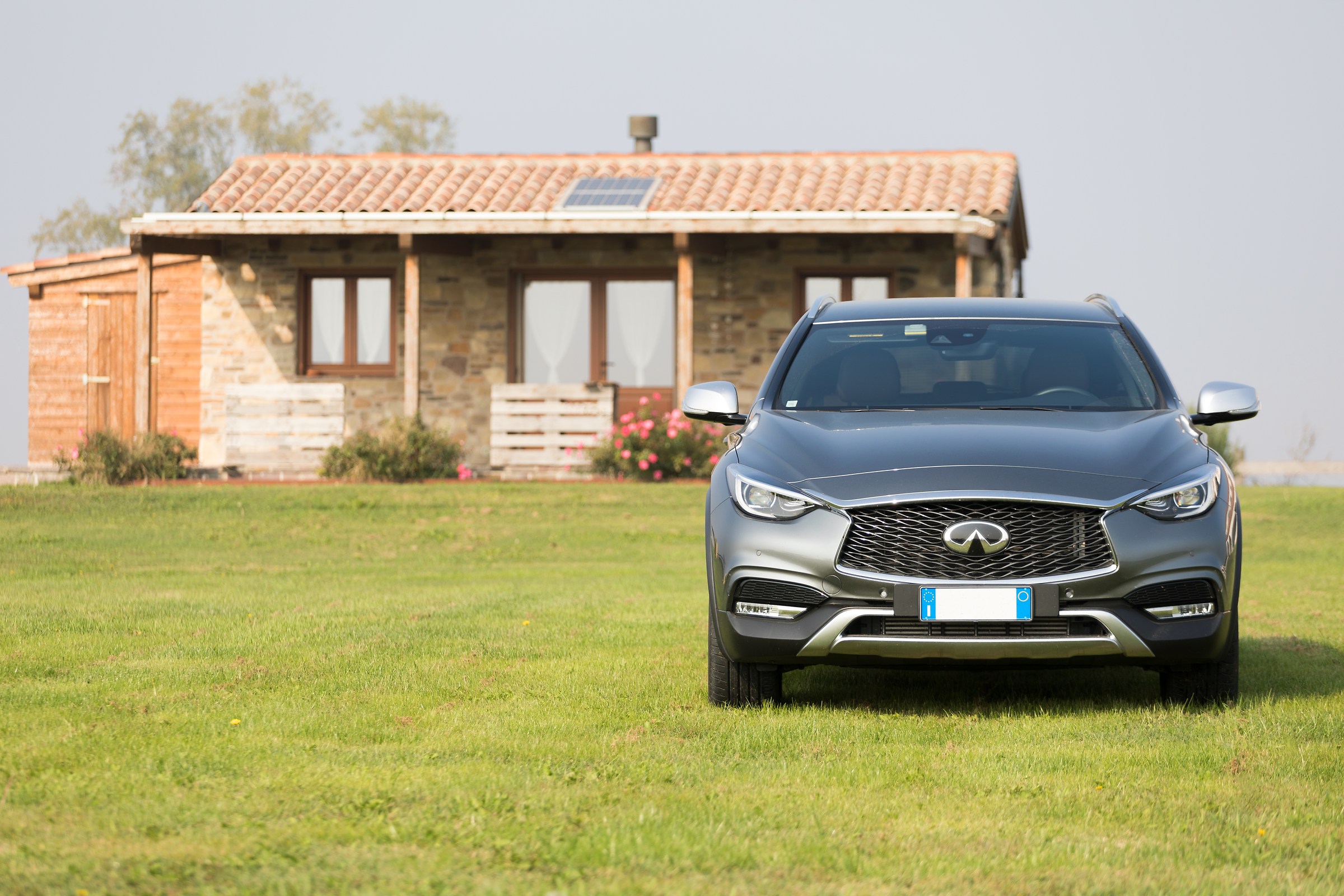 Infiniti qx30 Front2 - Test 5Dmk4