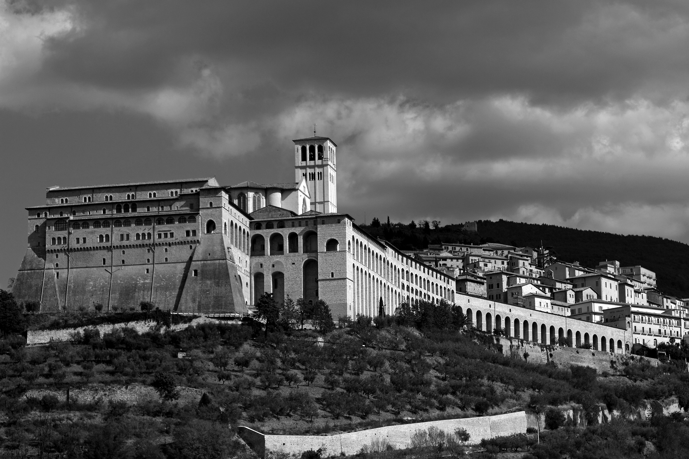 Assisi dal basso