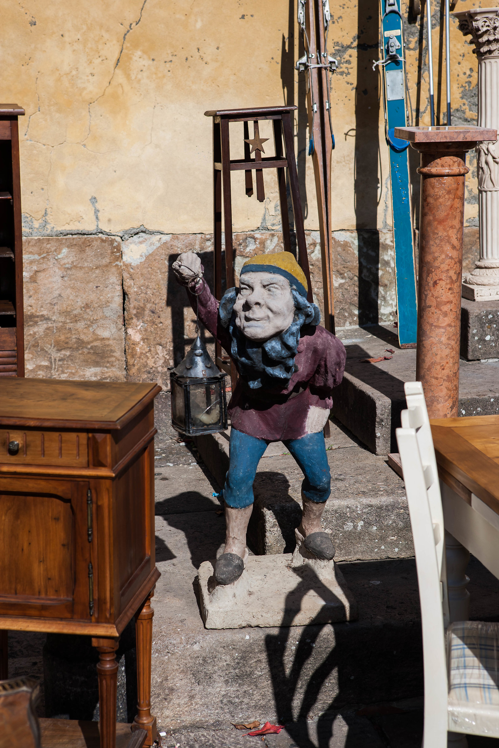 the dwarf hides treasures