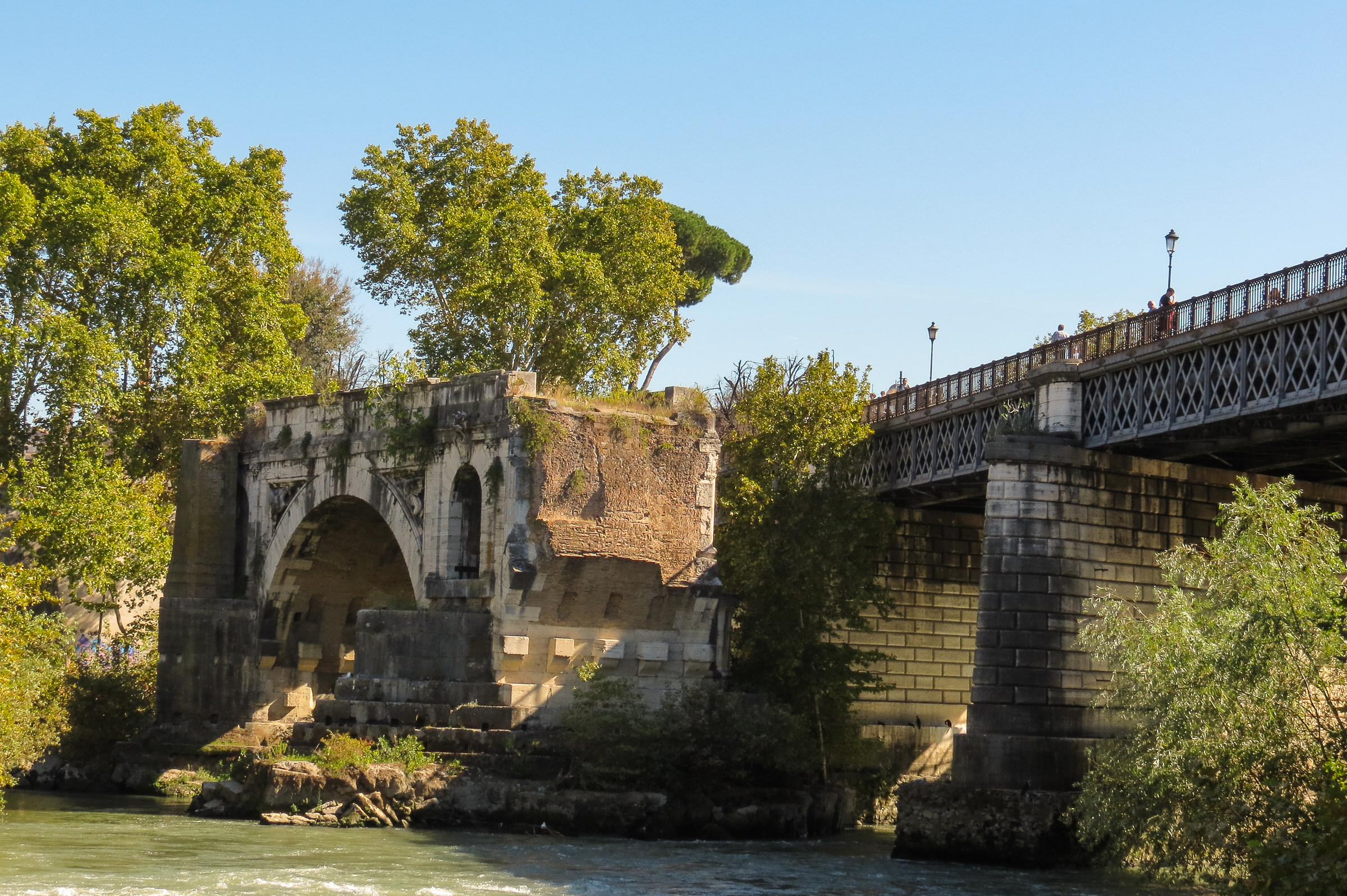 Ponte Rotto