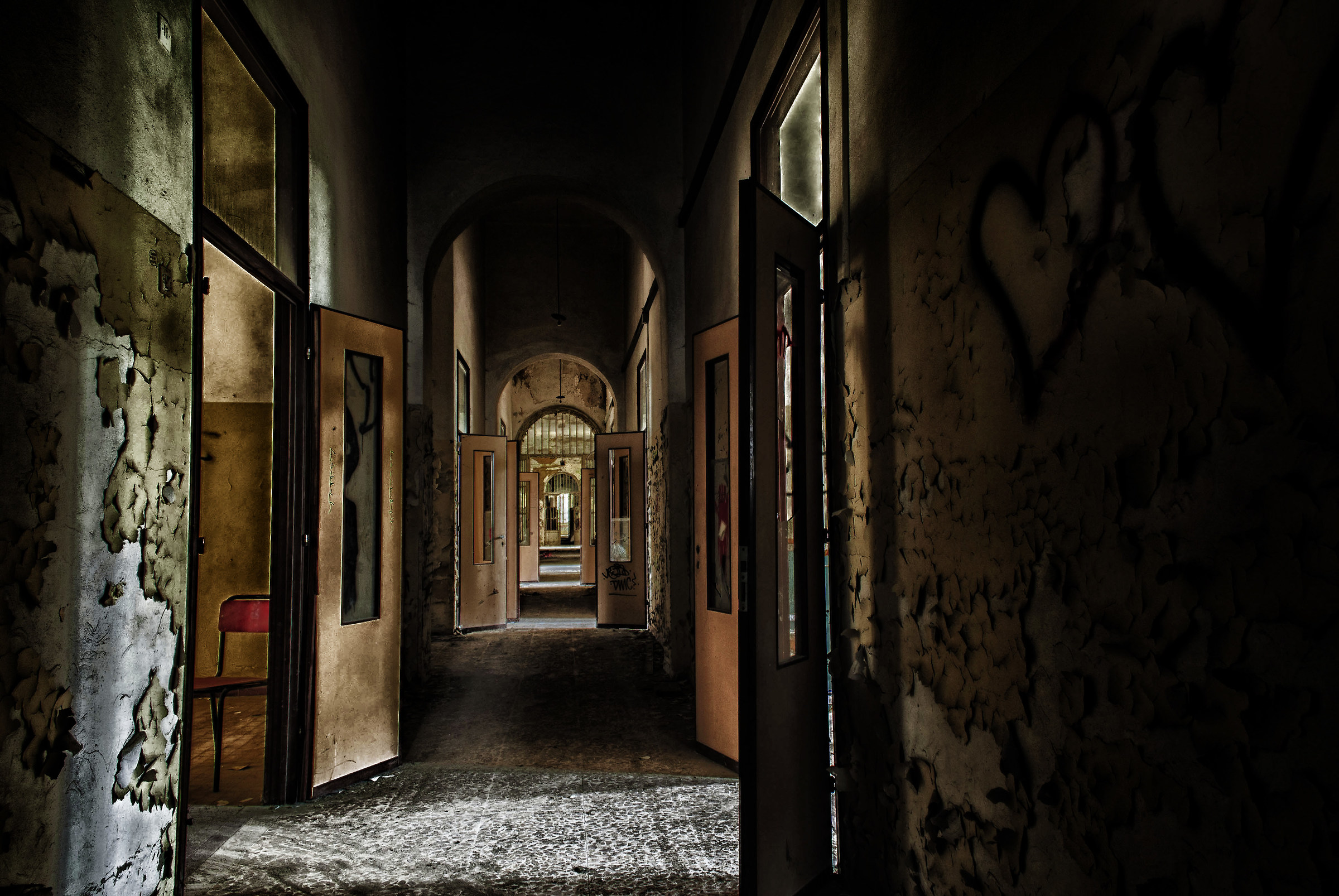 Vacuum to lose. Ex Manicomio Volterra