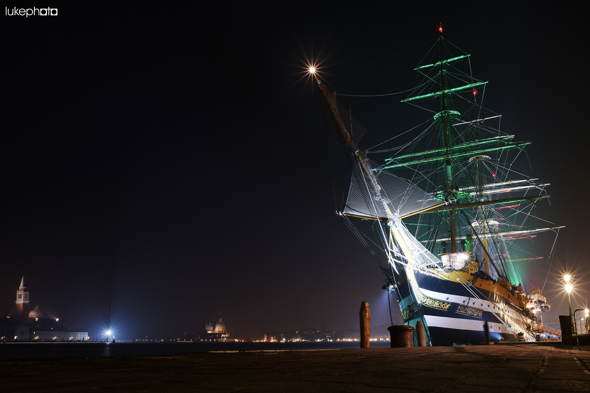 amerigo vespucci by night