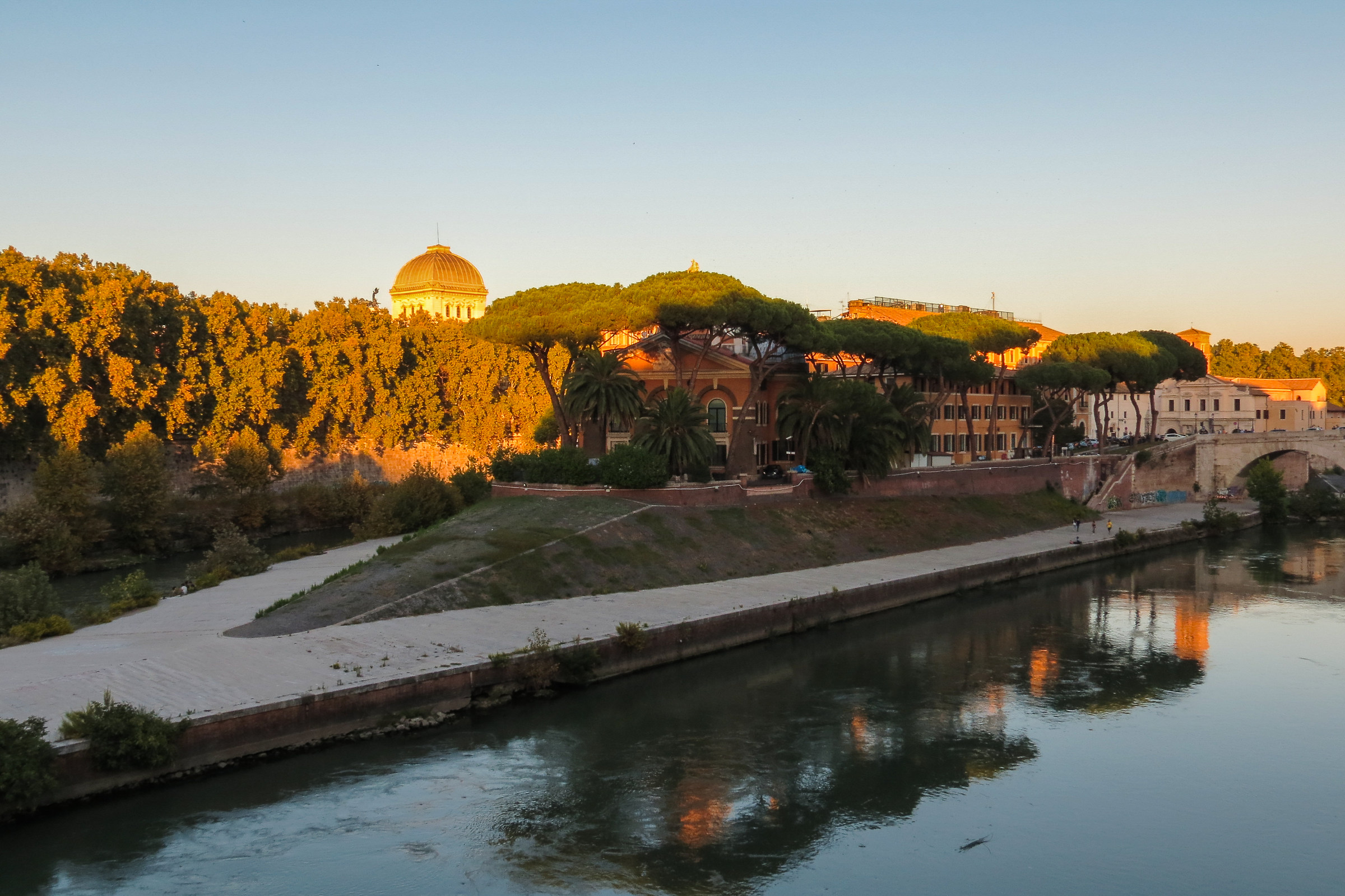 Tiberina Island and Synagogue