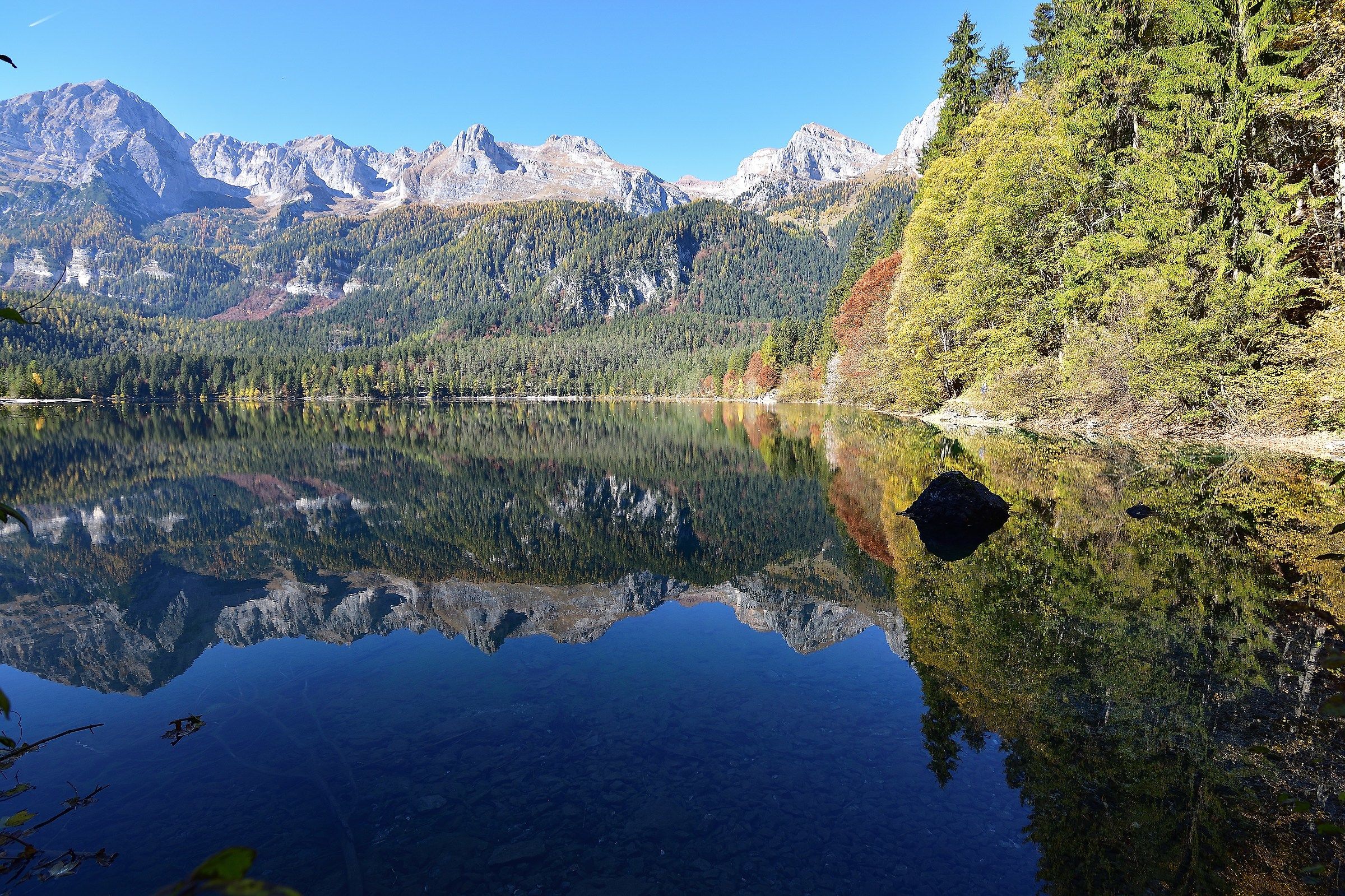 Lake Tovel (photo 2 of 3)