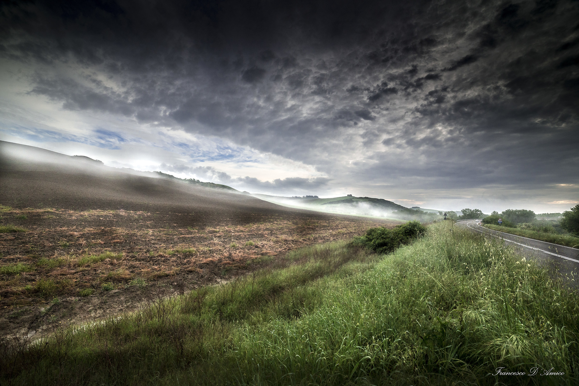Alba nebbiosa in Val d'Orcia