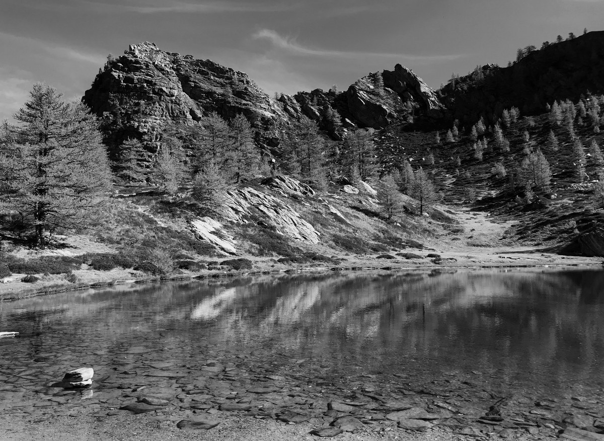 The Black Lake in b / n