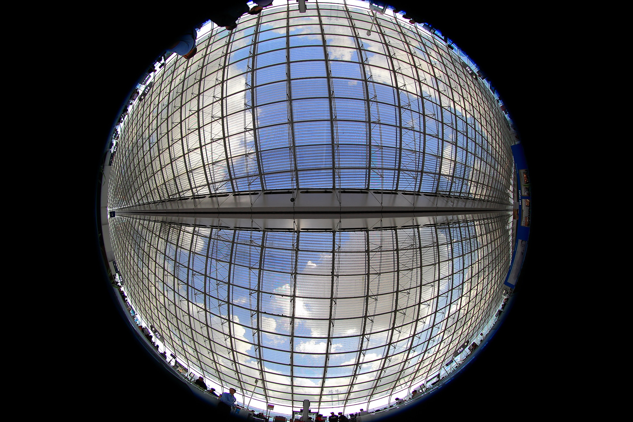 Paris-Charles de Gaulle departs here for the world