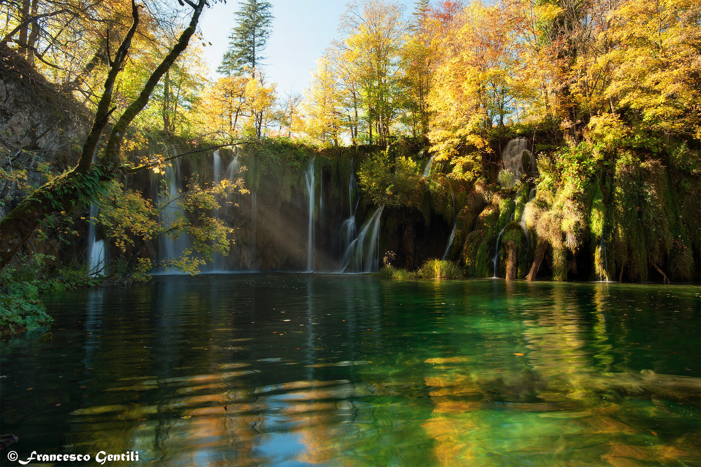 Autumn light at Plitvice Falls
