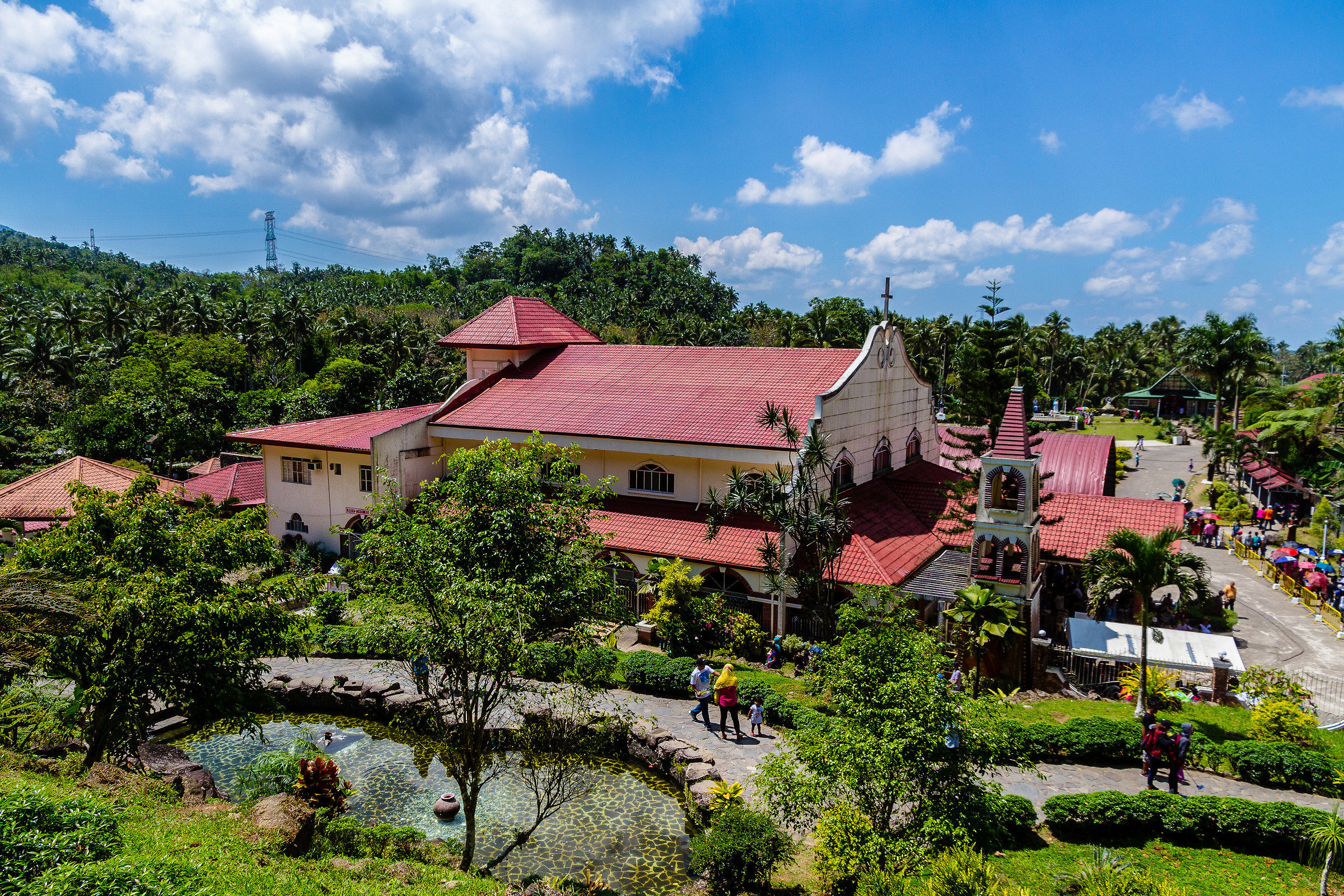 Lucban Quezon, kamay ni Hesus Parish Church