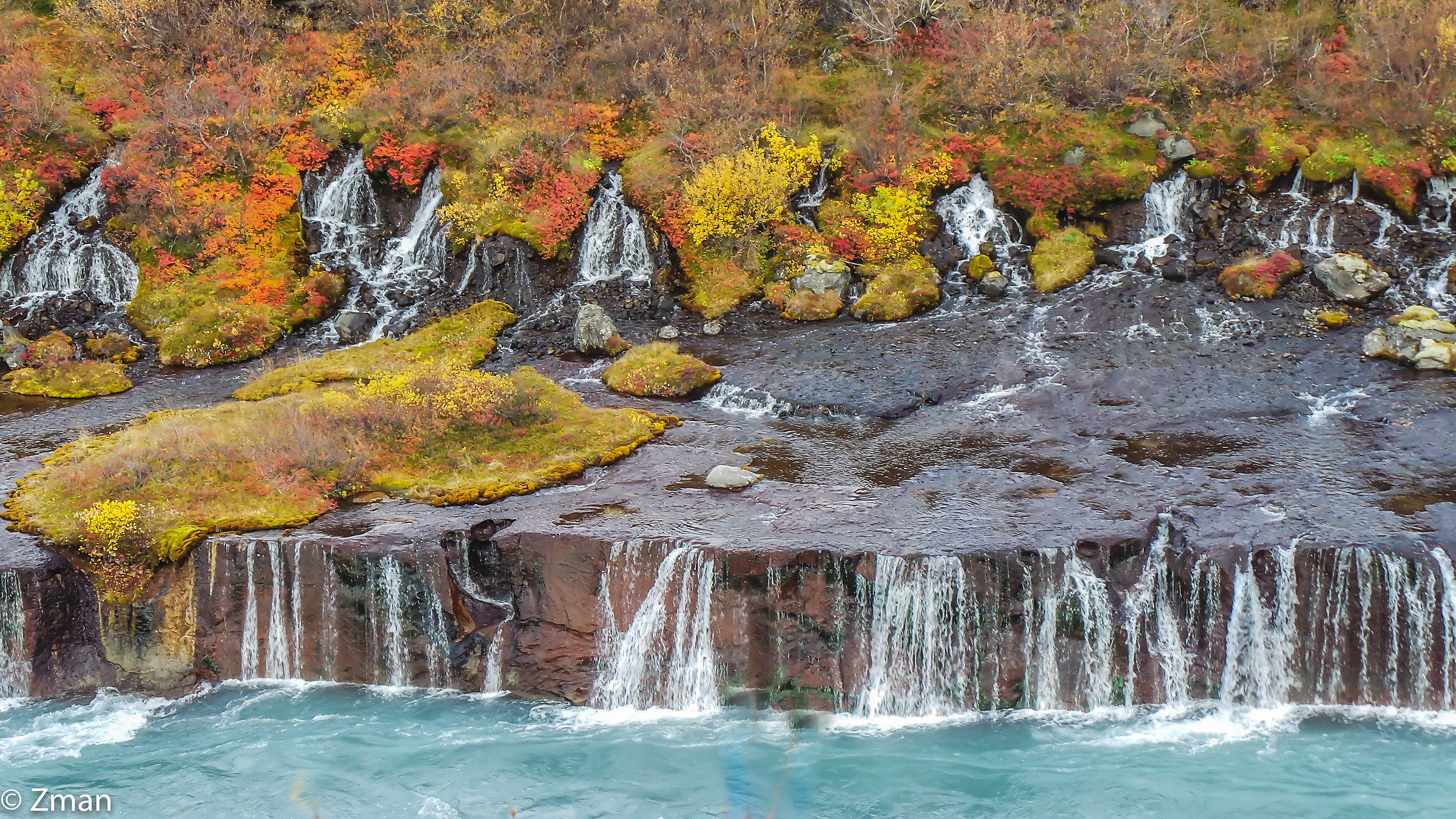 Le cascate di Hraunfossar