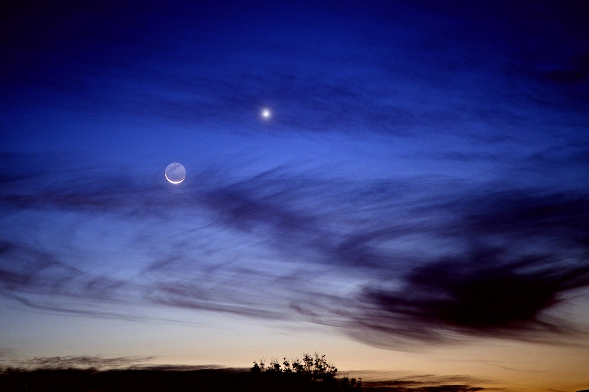 Moon and Venus, companions on a October morning