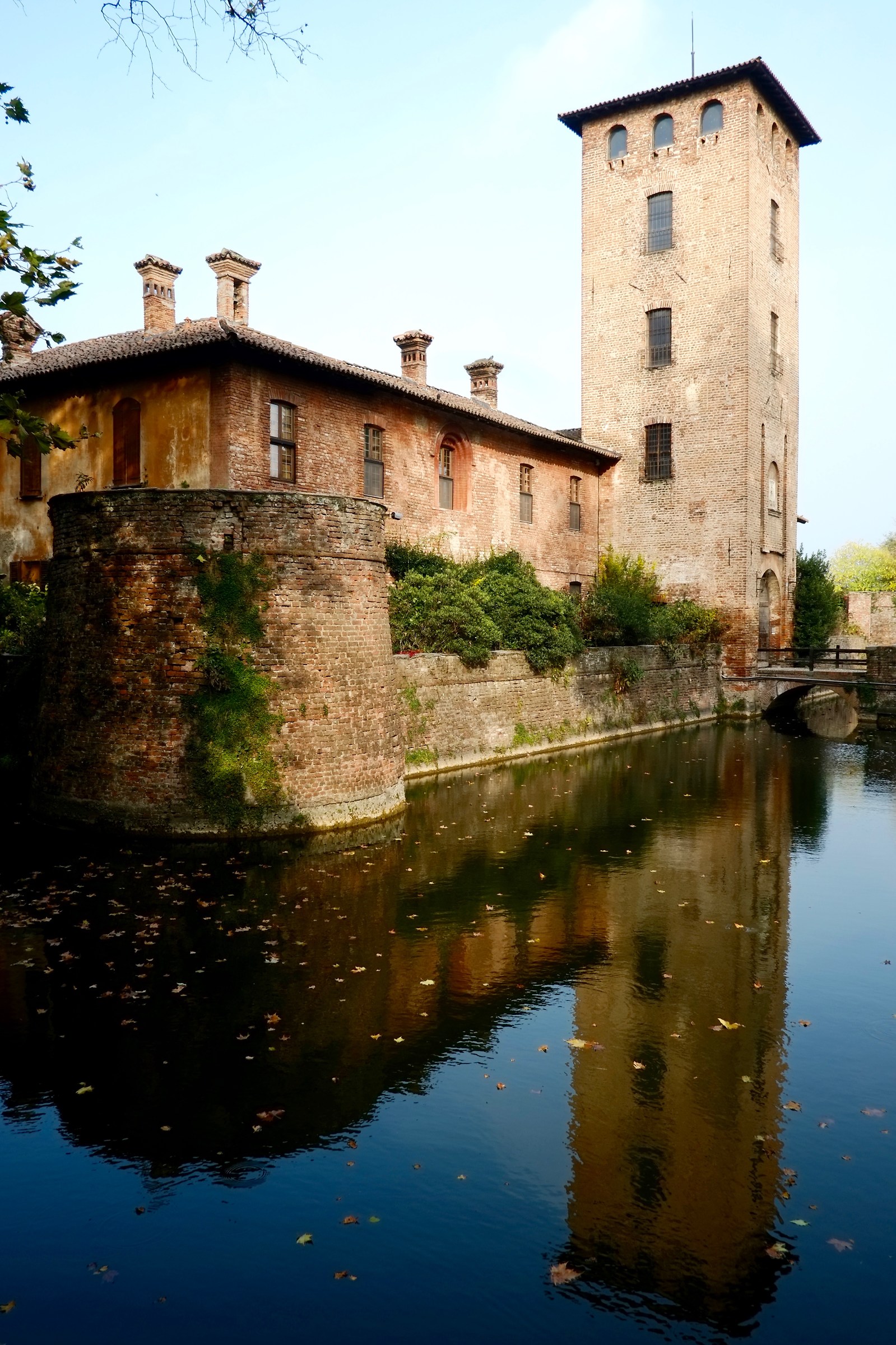 Mirazzano: Visconteo Castle