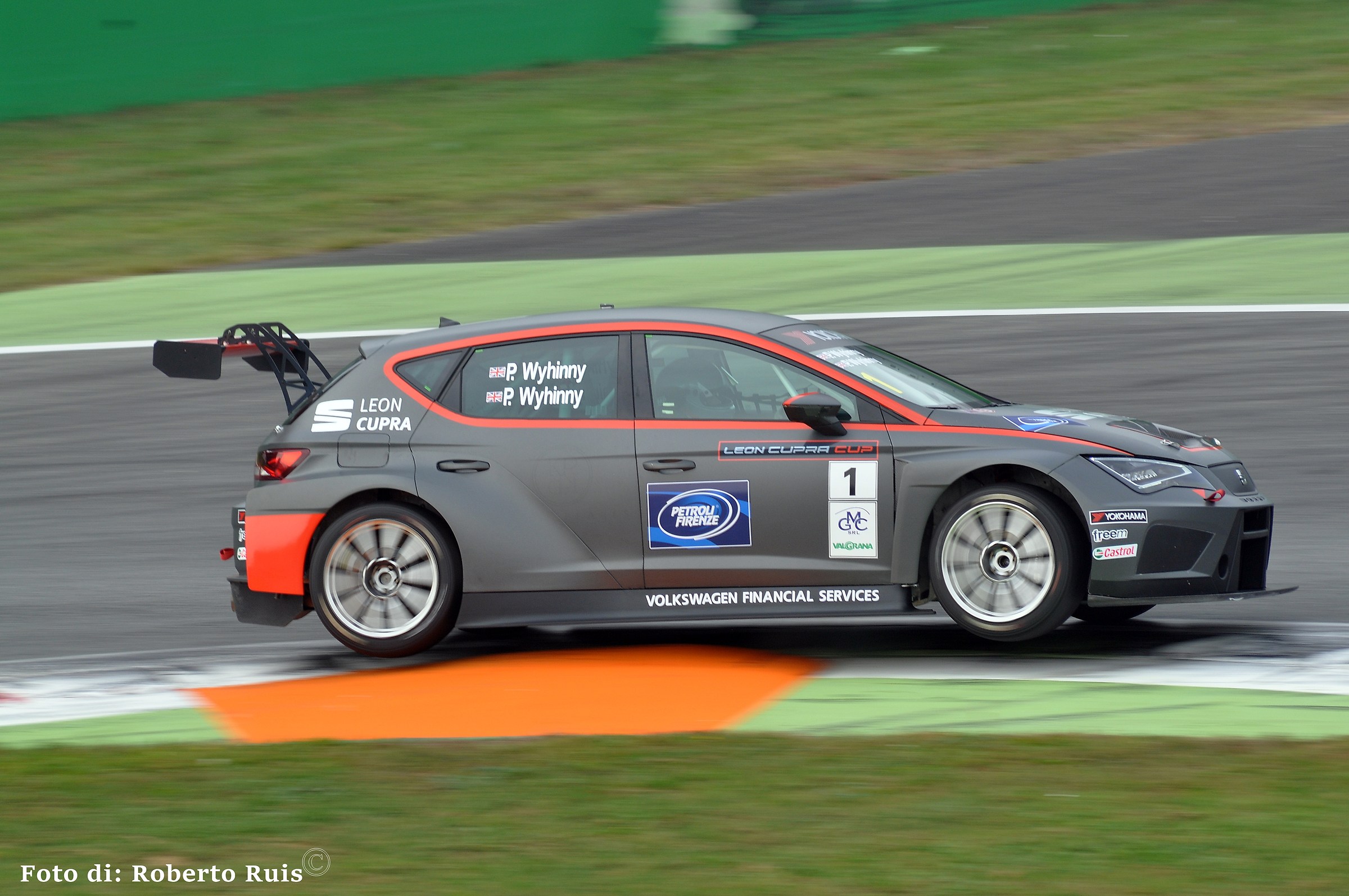 Leon Cup Racer - Seat Motorsport Italia -G.Wyhinny
