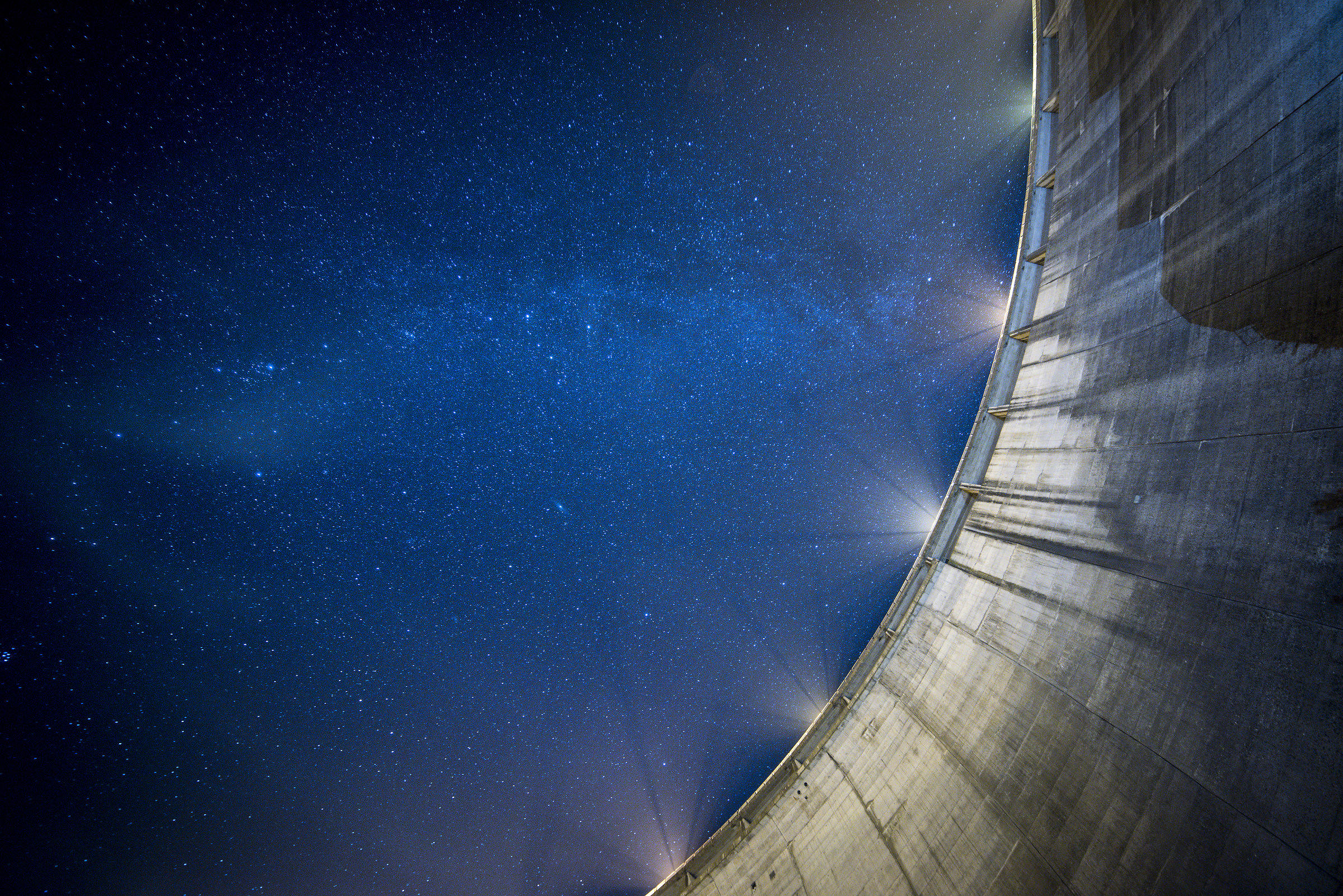 The Ridracoli dam at night