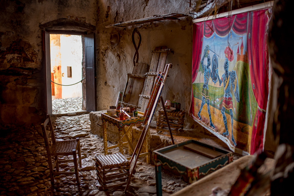 the shelter of the cantastorie