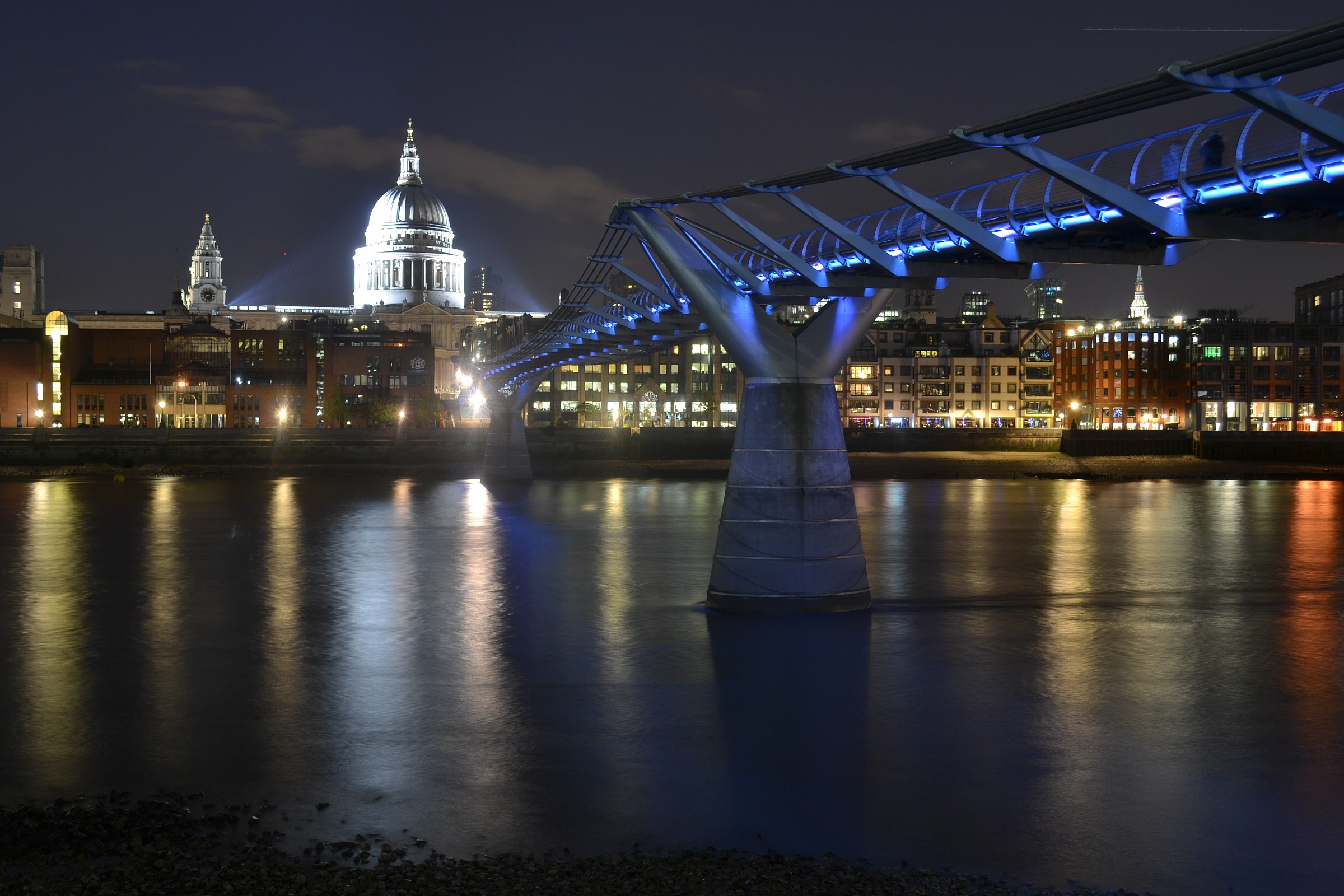 St.Paul & the bridge