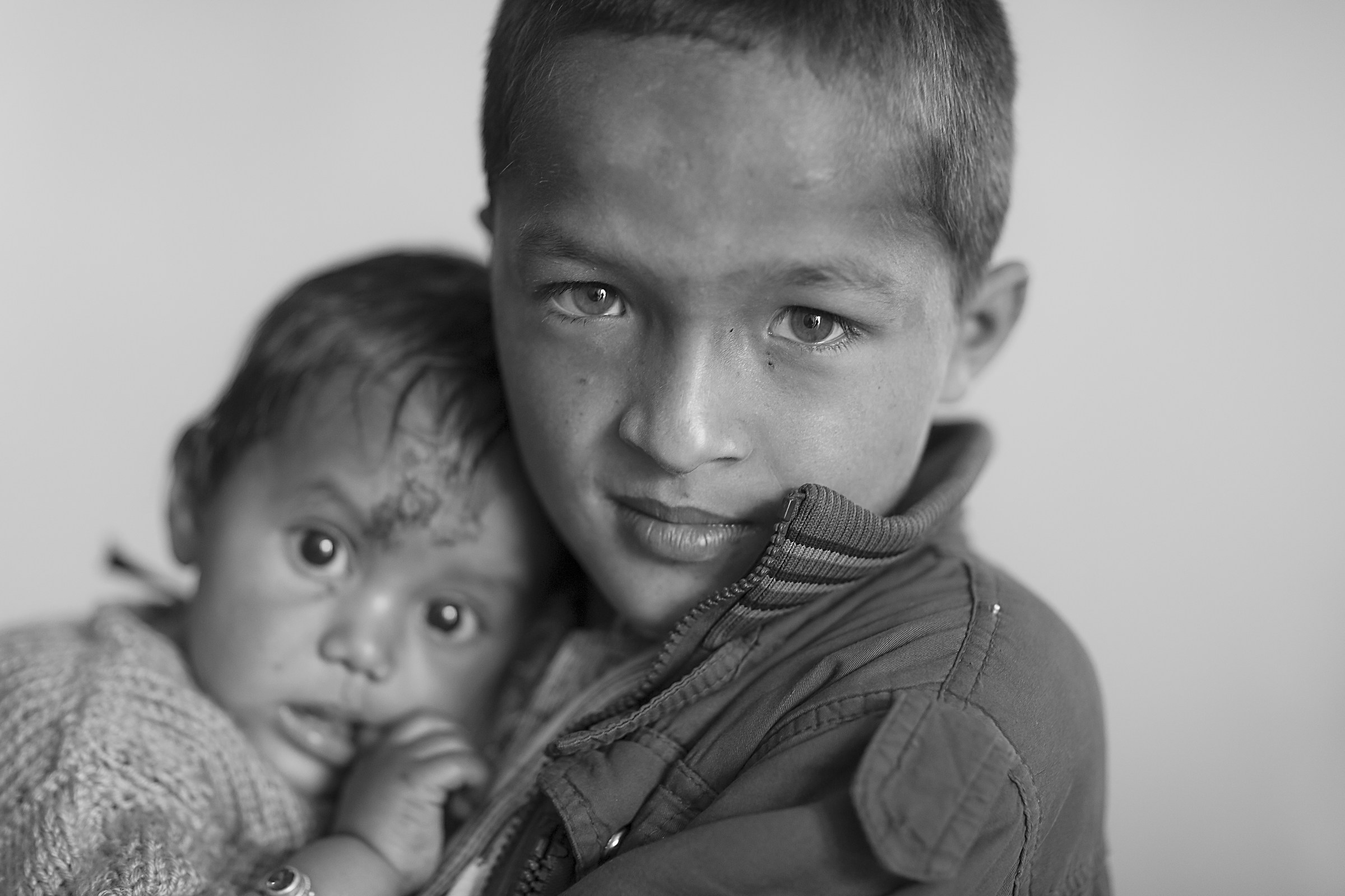 uno sguardo che parla,bambini nepalesi