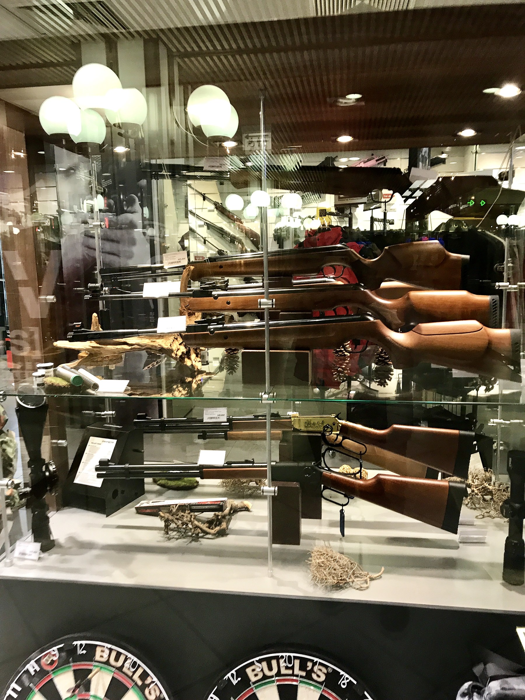 I sell cameras, I buy weapons!