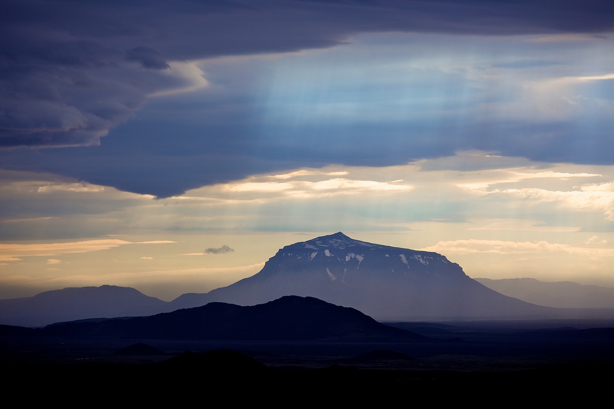 On the road to Myvatn