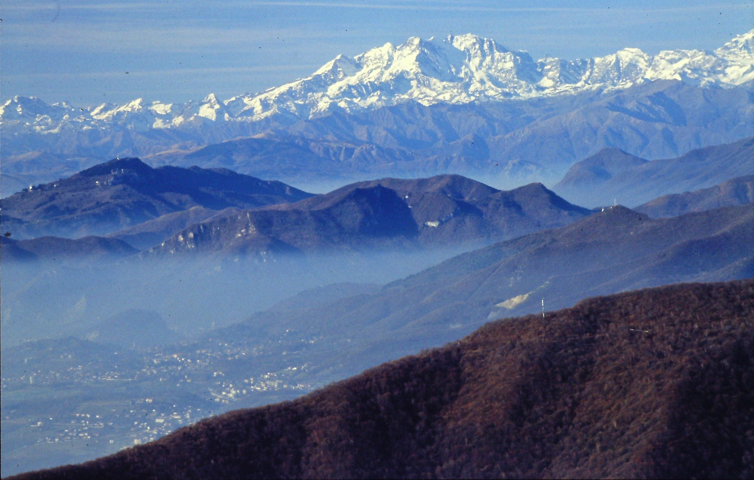 713 - a world at his feet - LC Val Varar