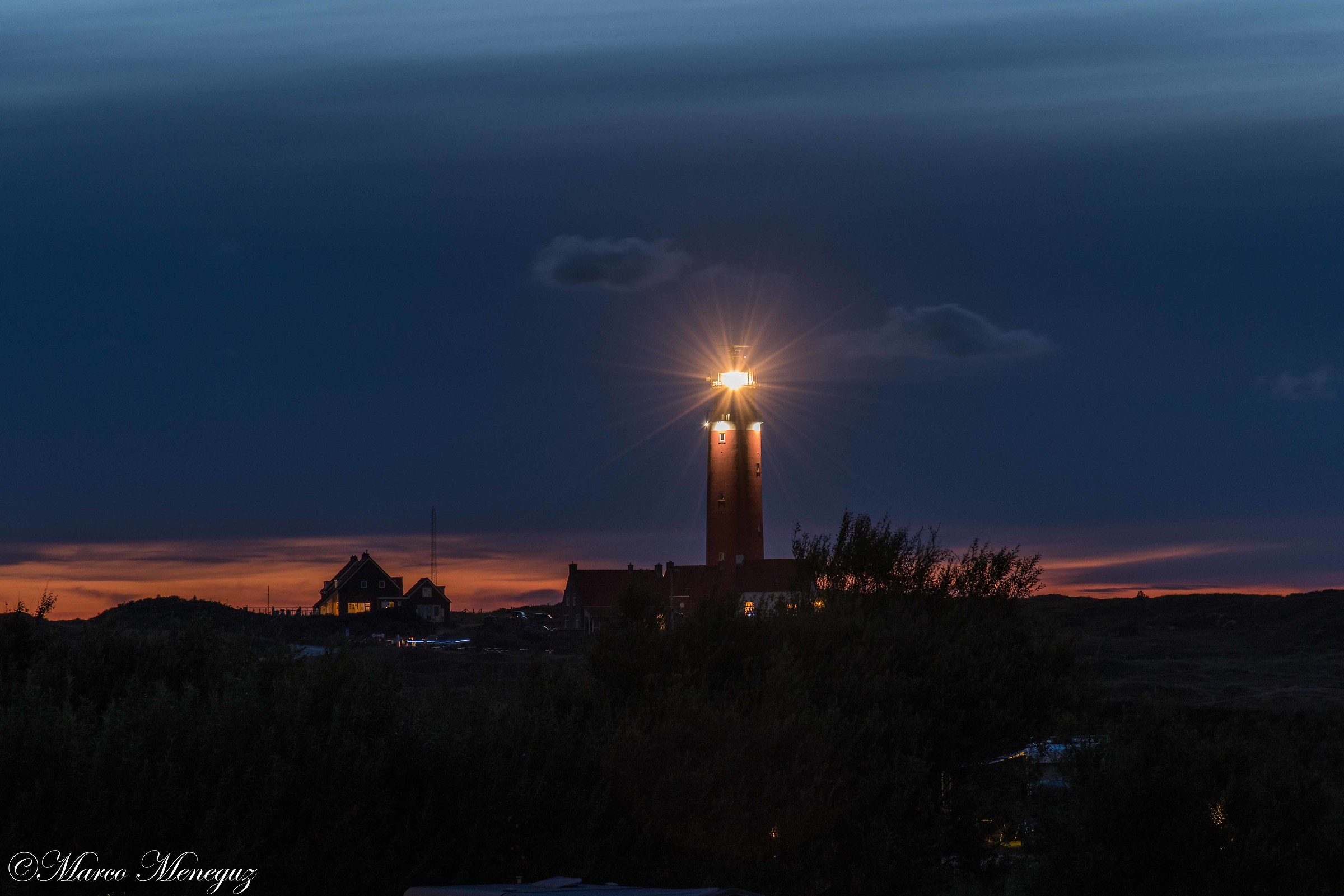 L'accensione del faro - isola di Texel