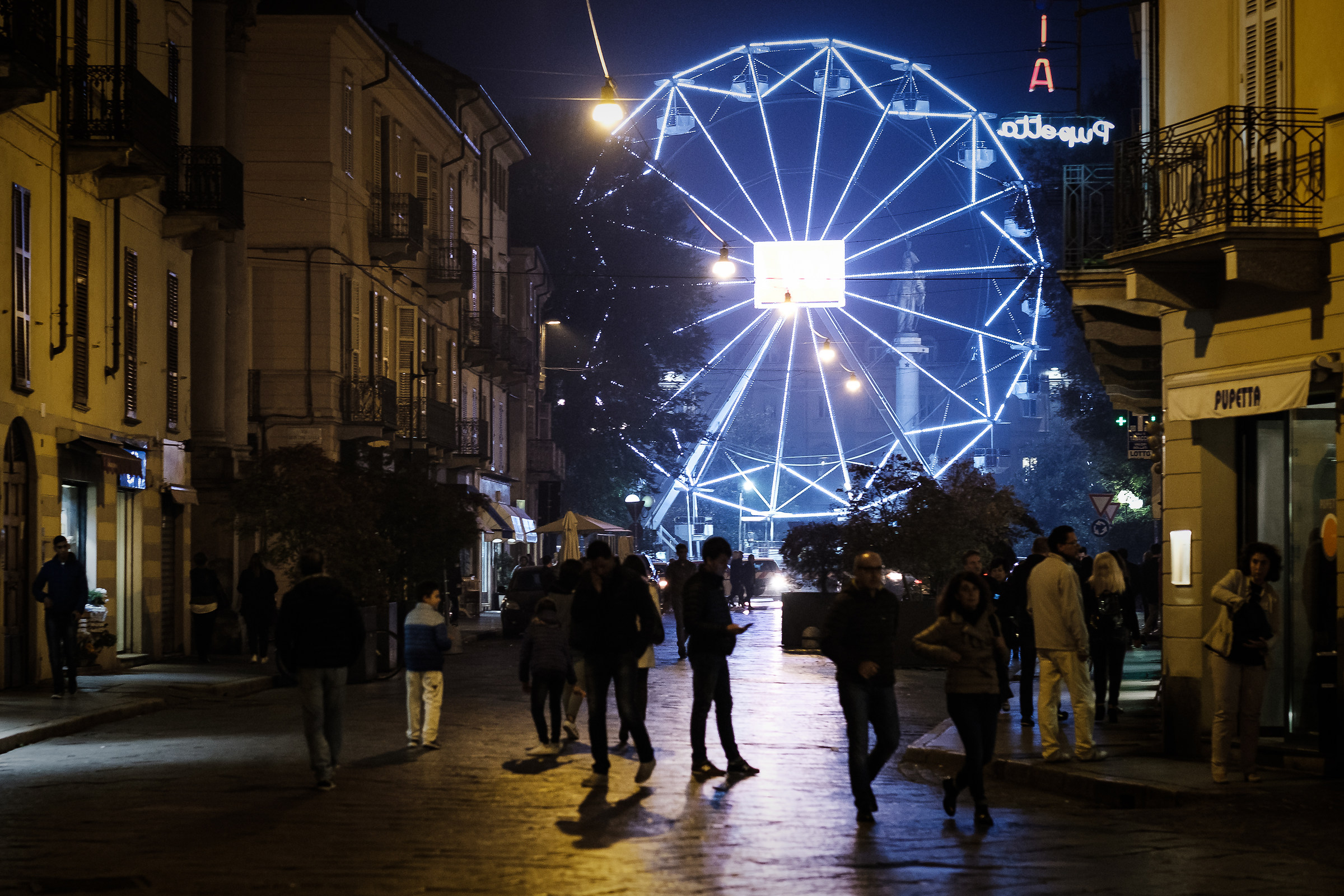 Vercelli, la ruota panoramica.