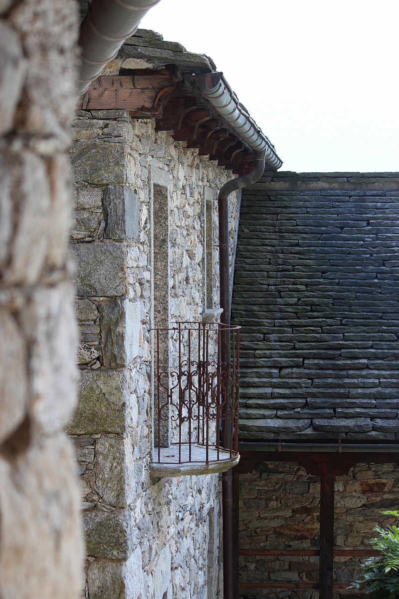 Stone walls Centovalli