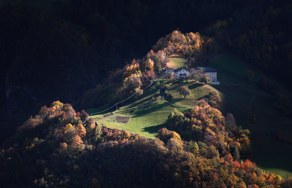 Renon ... the farm and the light