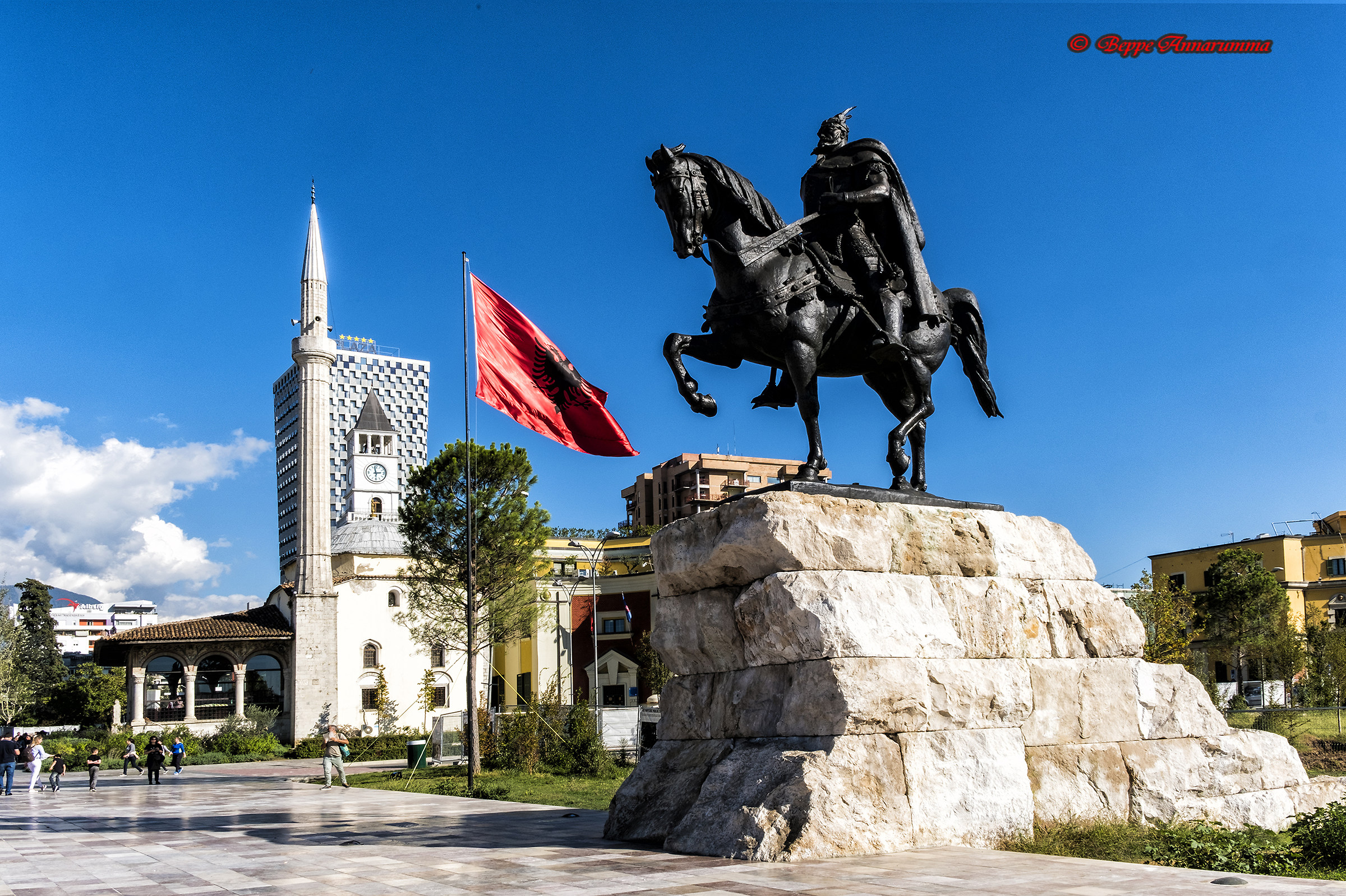 Monument to Gjergj Kastrioti Skenderbeu