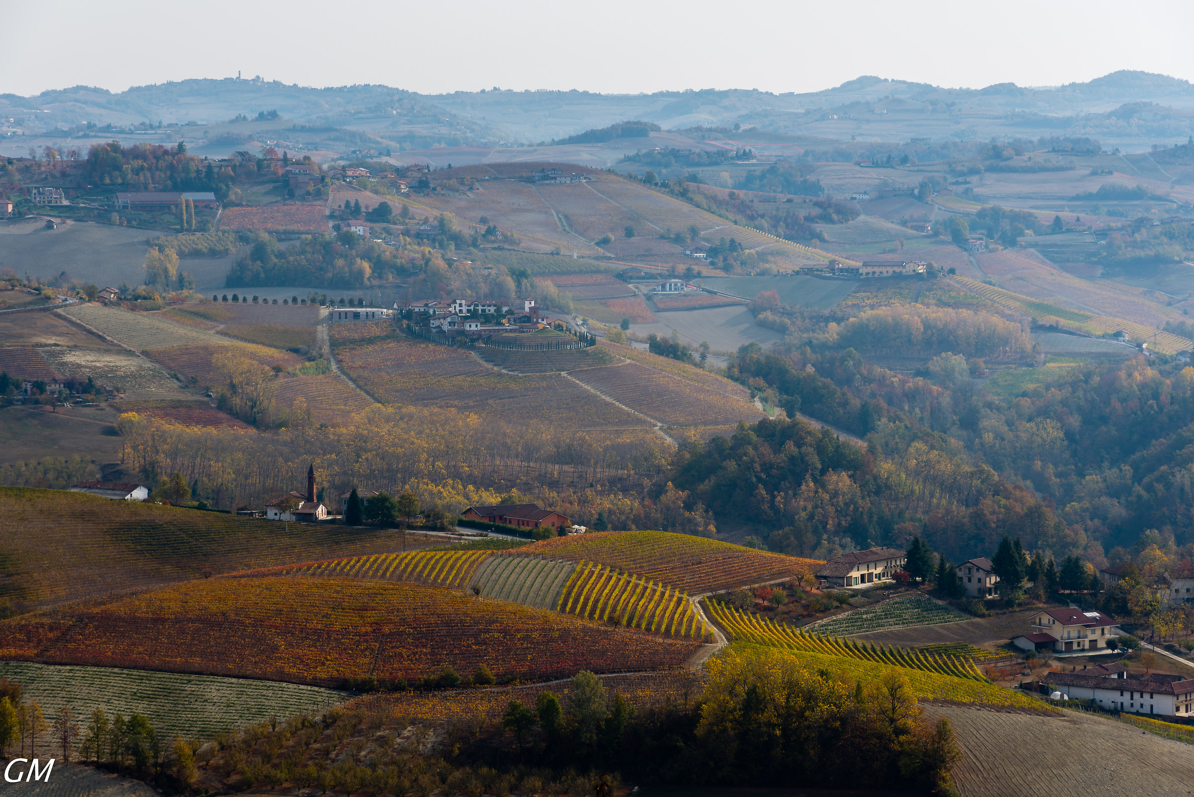 Langhe - Panorama on the mounds