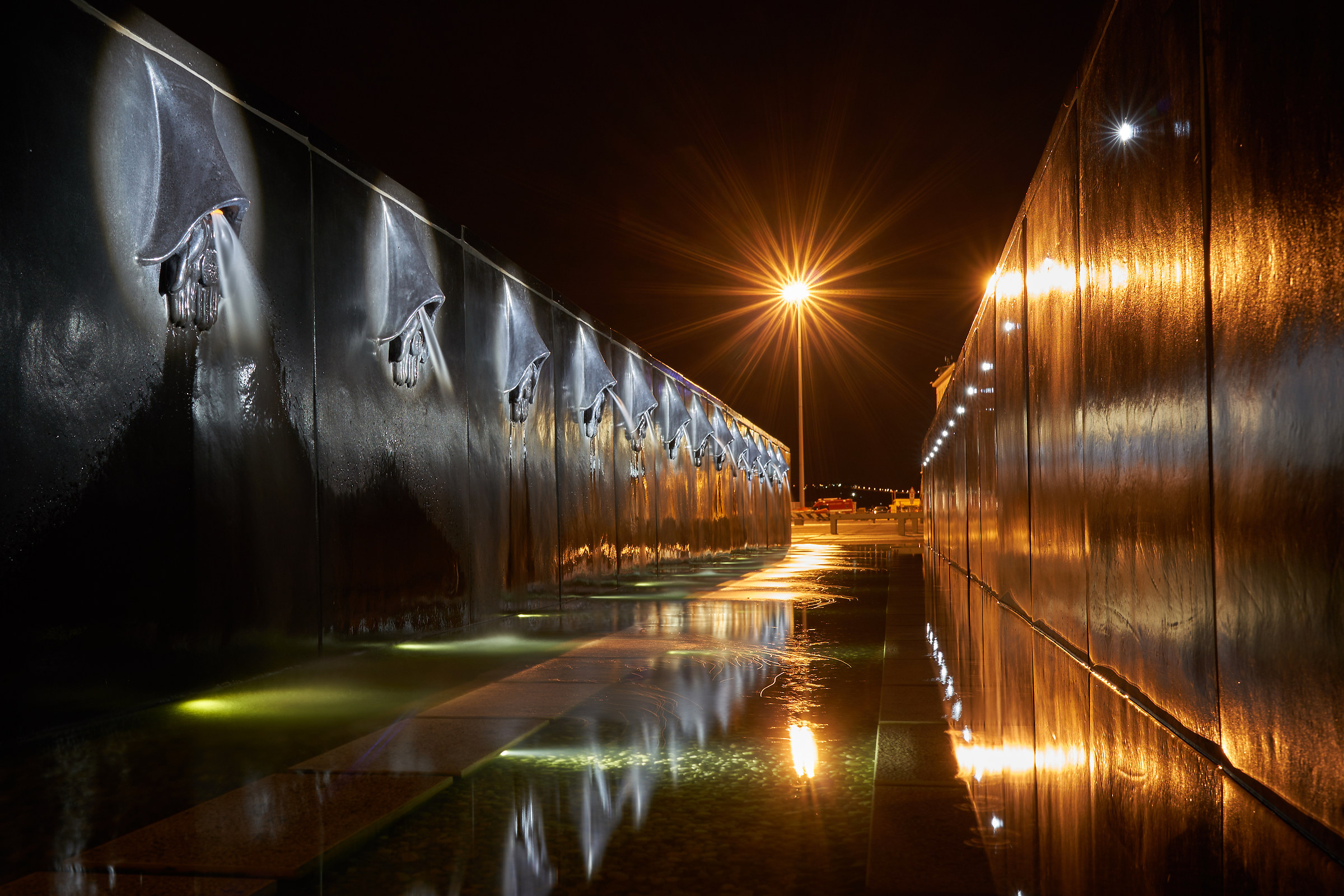 Fountain of the two suns (Ancona)