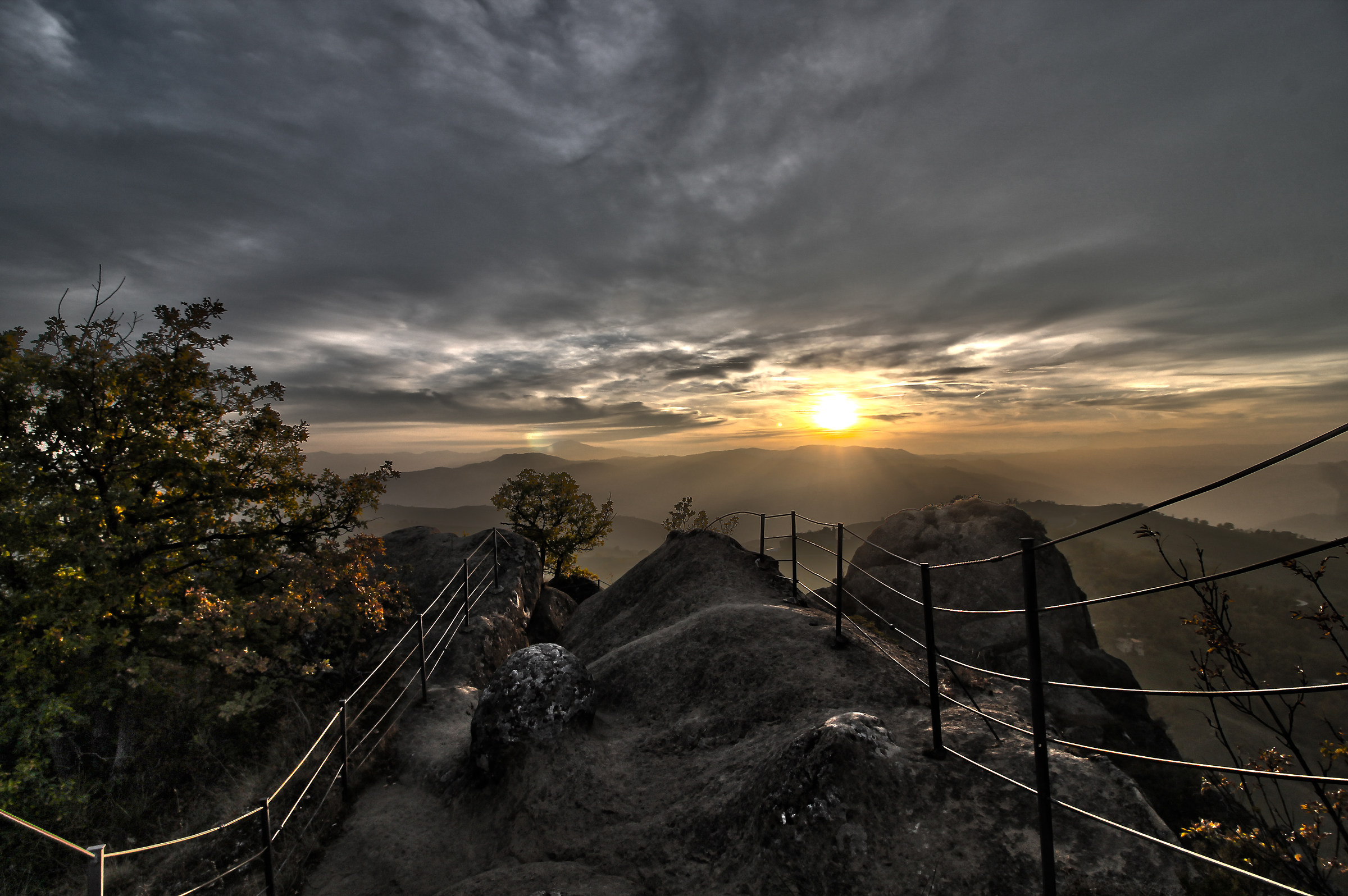 On top of Roccamalatina rocks in HDR