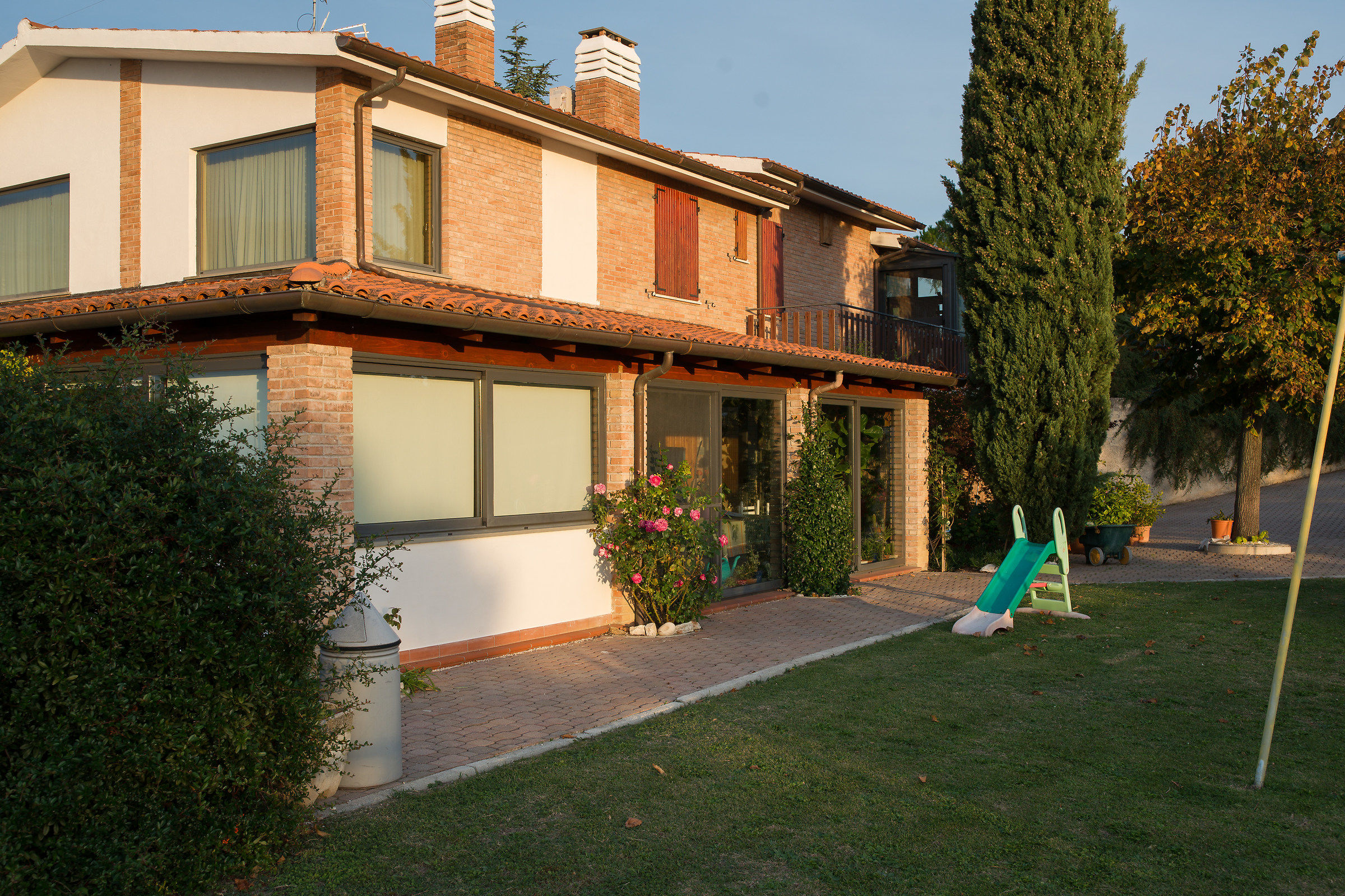 Test A9 vs 5Dsr - 35mm shot 3 (wb normalizzato v.2)