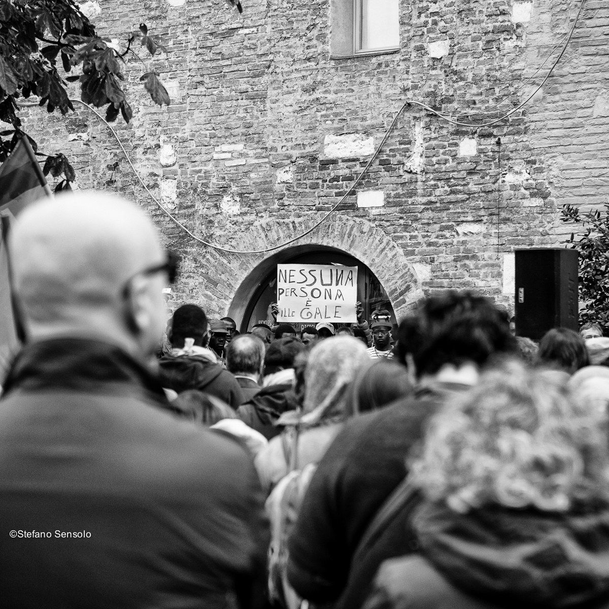 marching for the welcome - manifestation