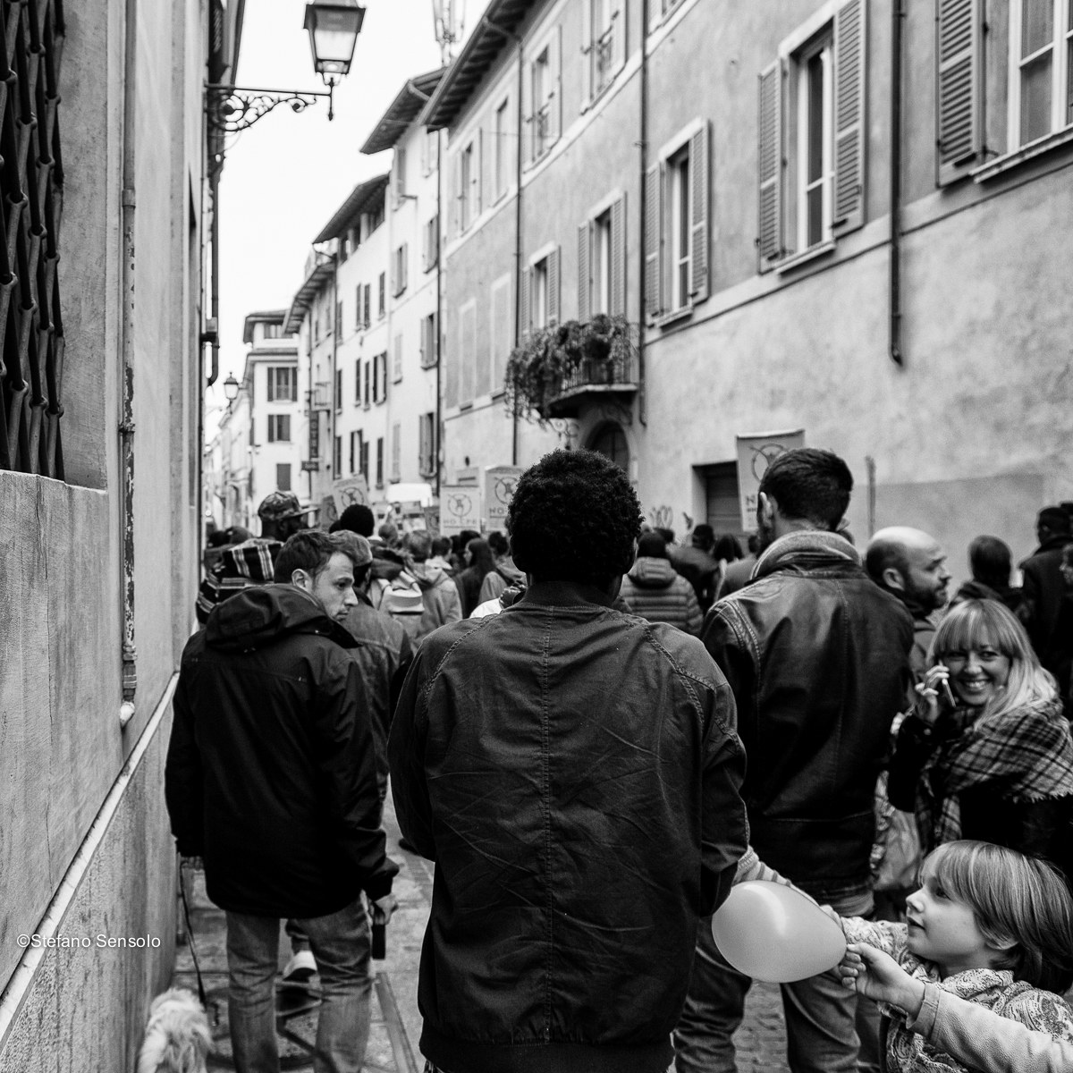 marching for the welcome - manifestation