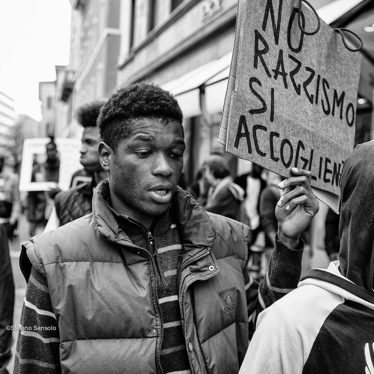 marching for the welcome - manifestation