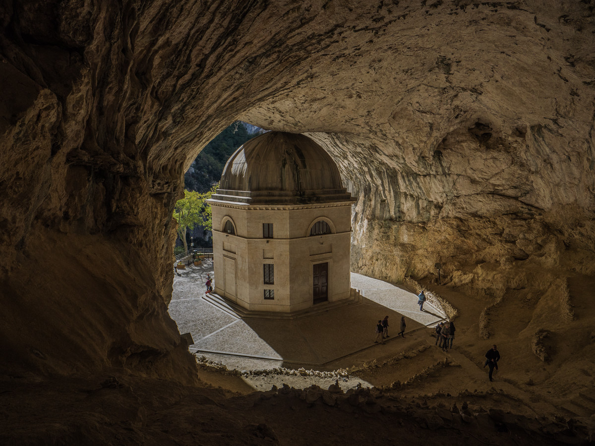 Tempio del Valadier Genga (an)