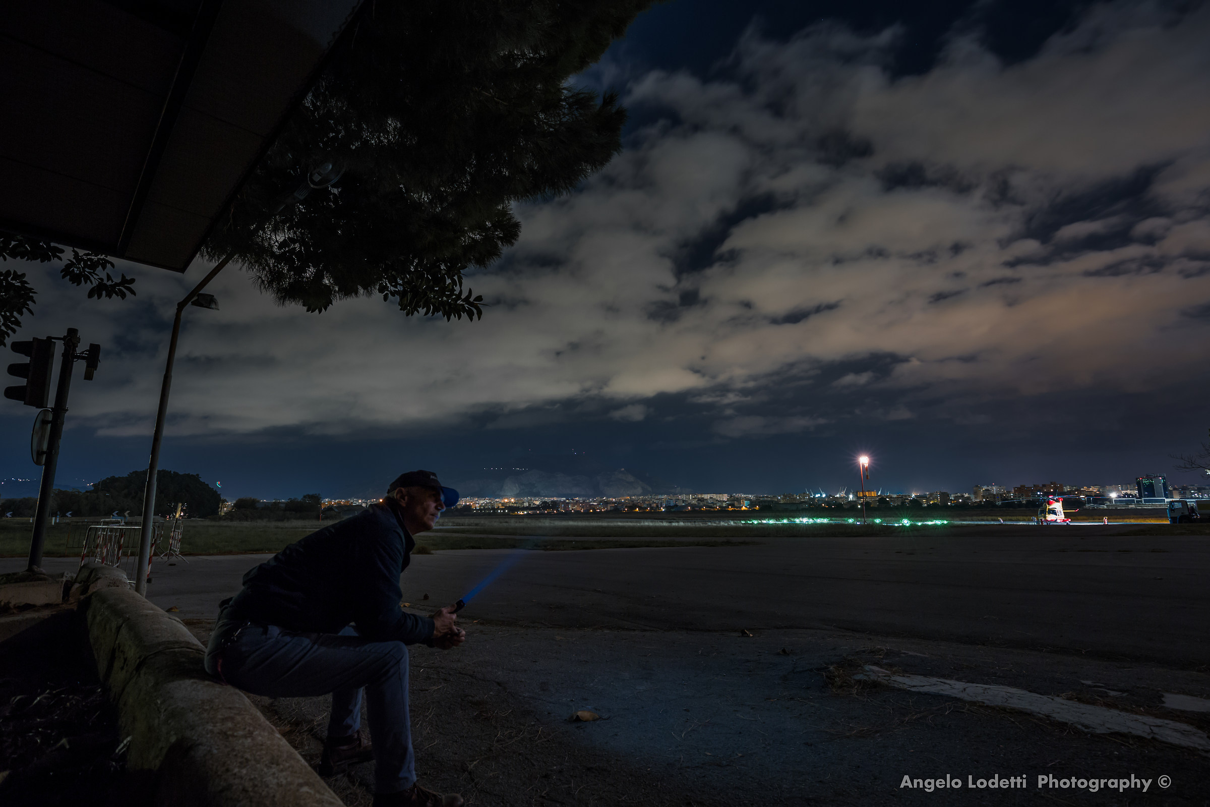 Atmosfere crepuscolari in aeroporto