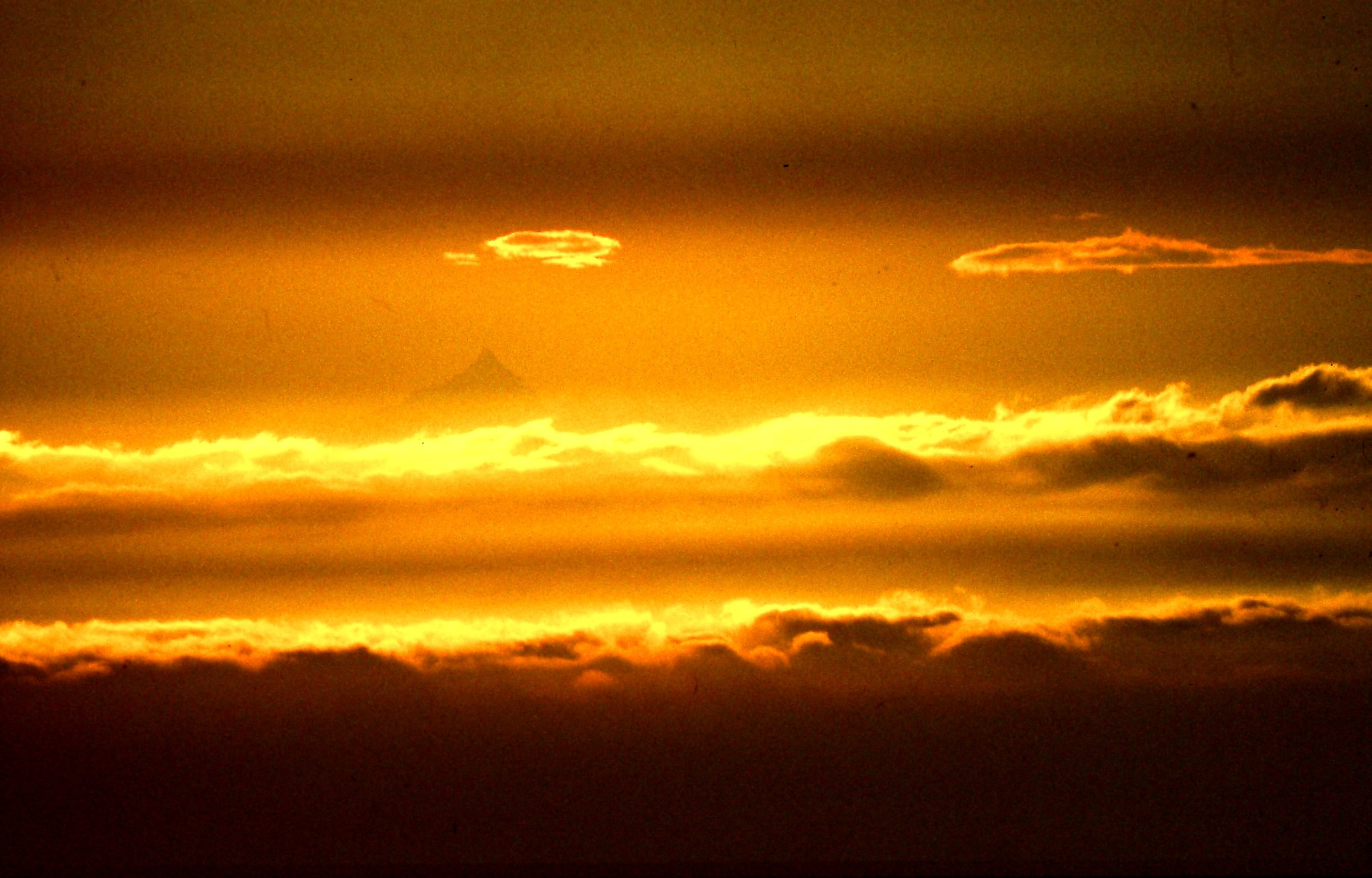 775 - dorate lontananze - BG Valle Imagna