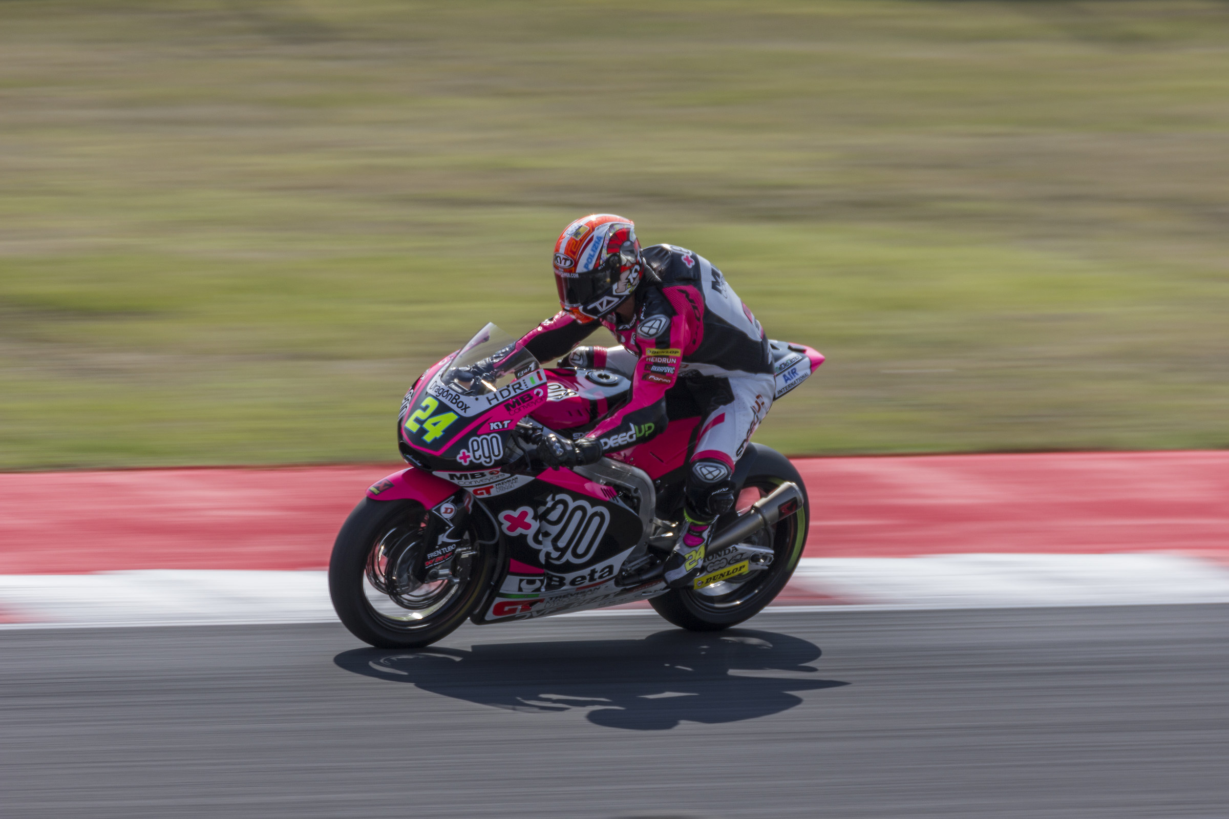 Simone I ran to the detached of the Oak