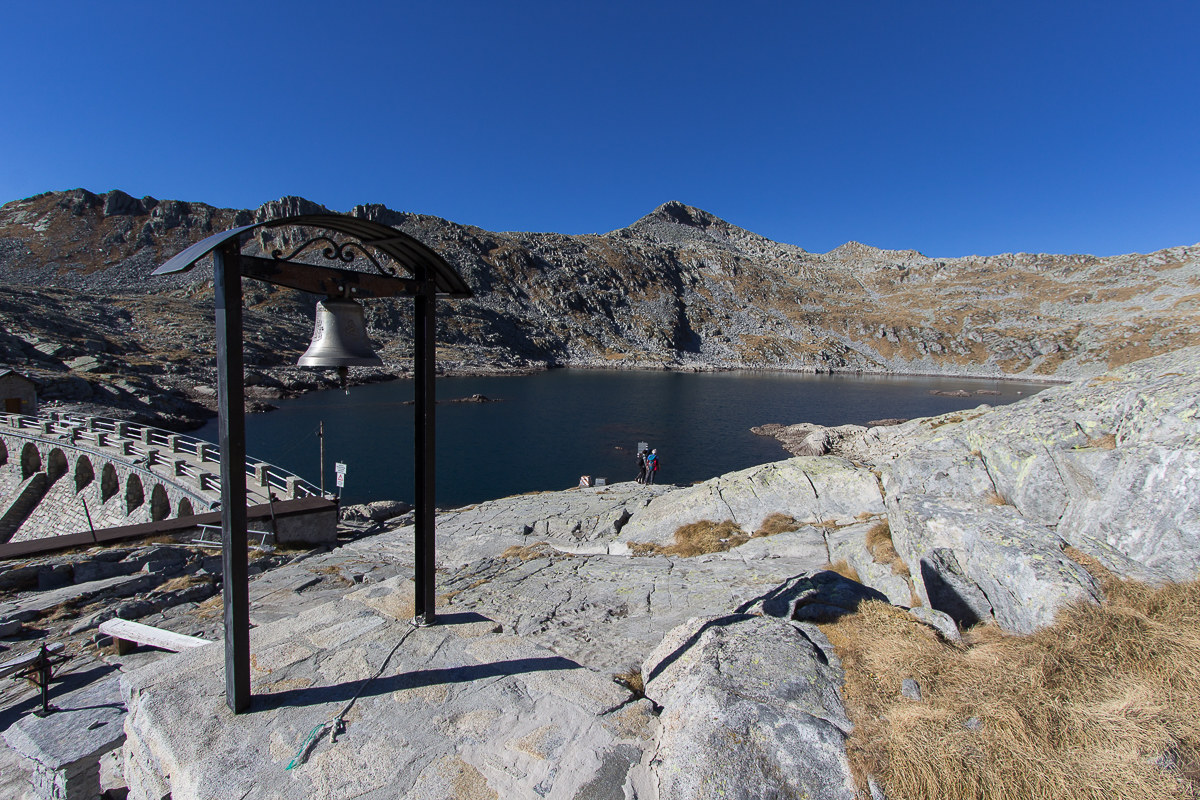The bell on the lake
