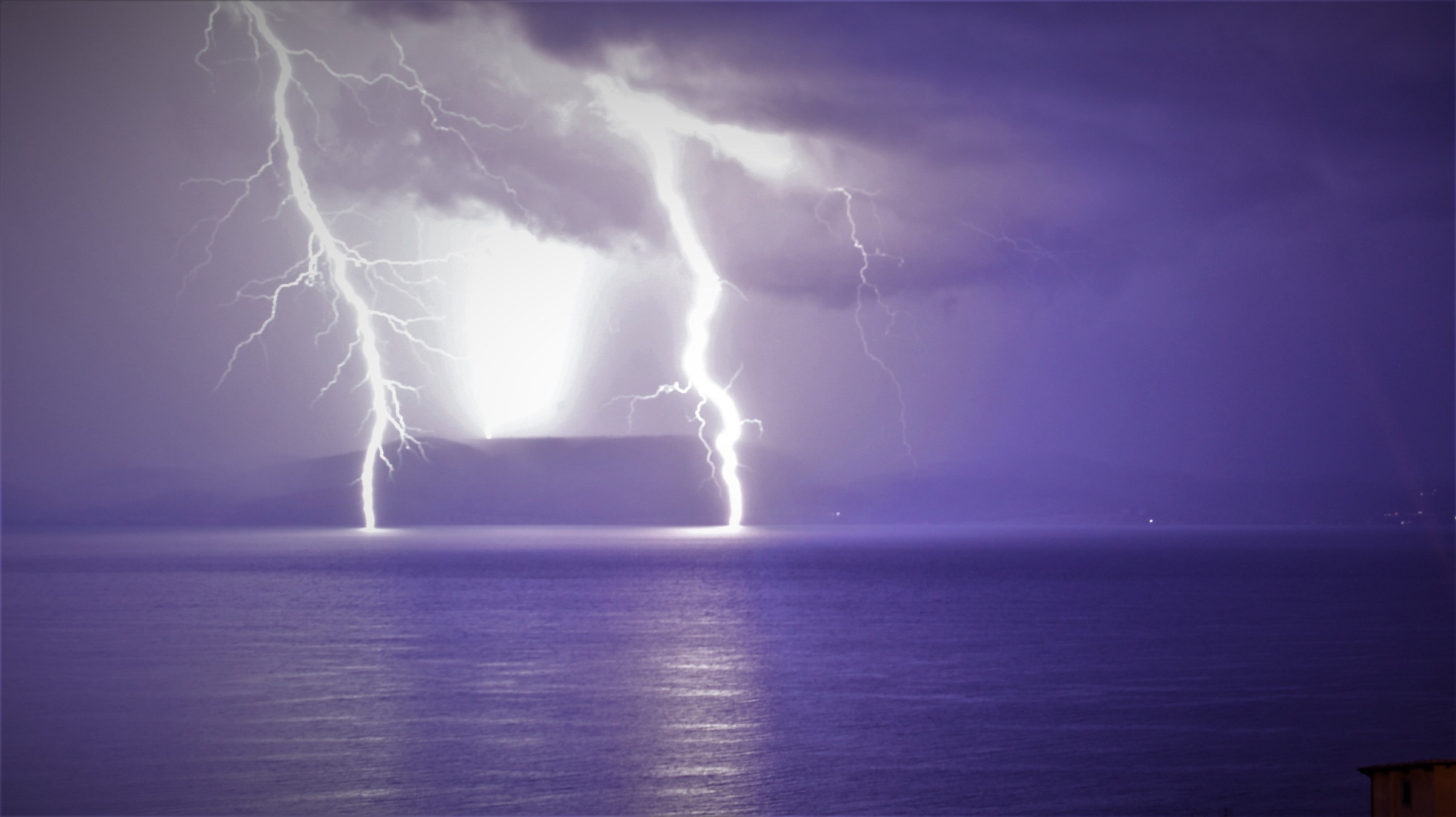lightning strikes on the water