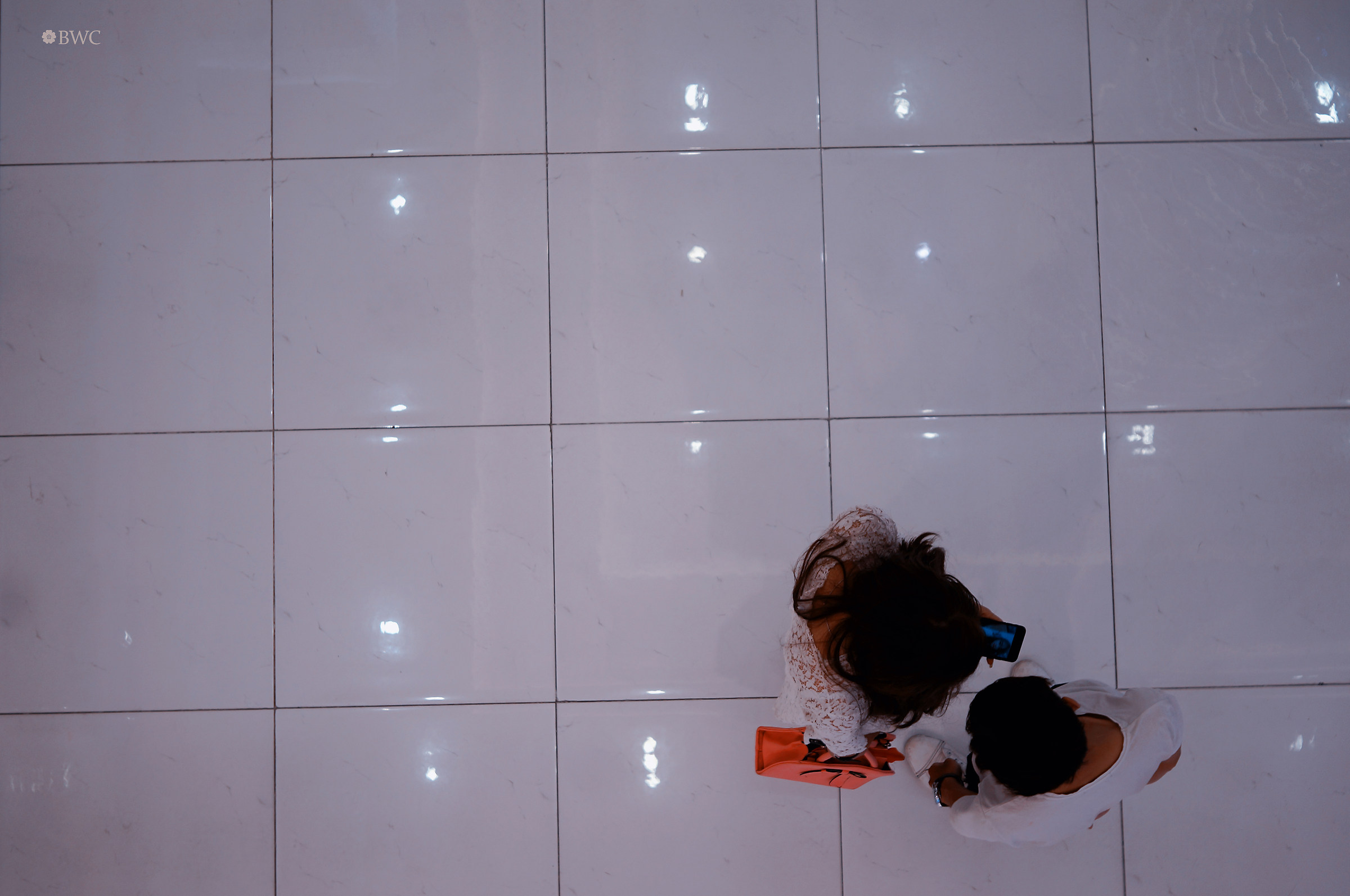 Teenage Secret Dating In The Empty Mall