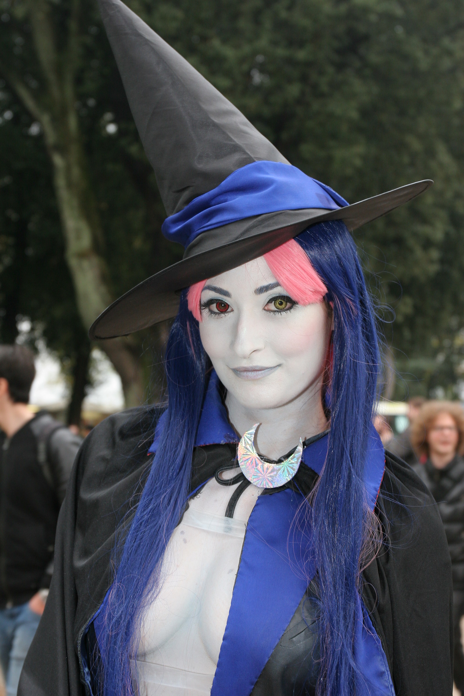 If this is a witch?!?! ....... stregamiiiiiii