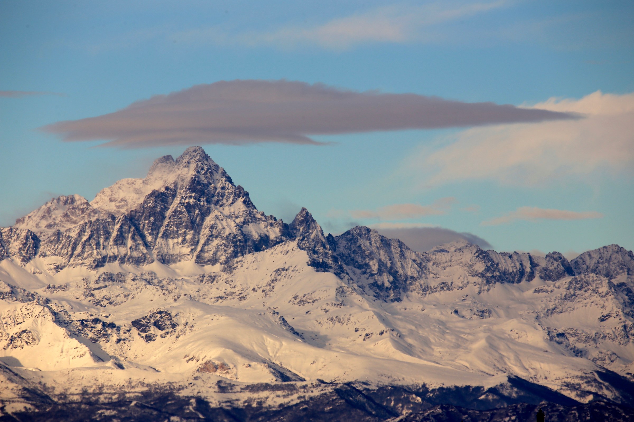Nube lenticolare sul Viso