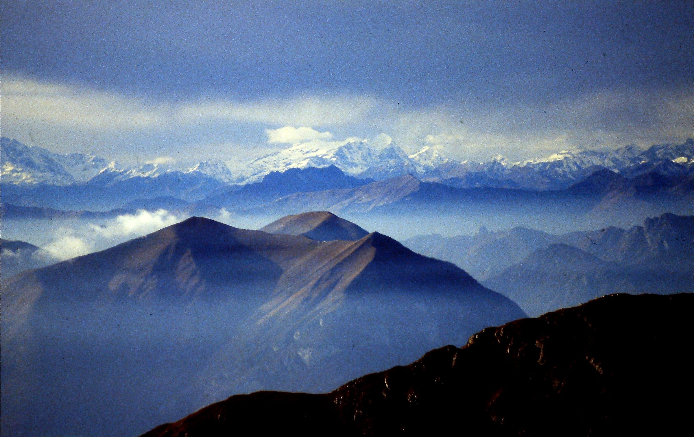 817 - window between the clouds - LC Esino Lario