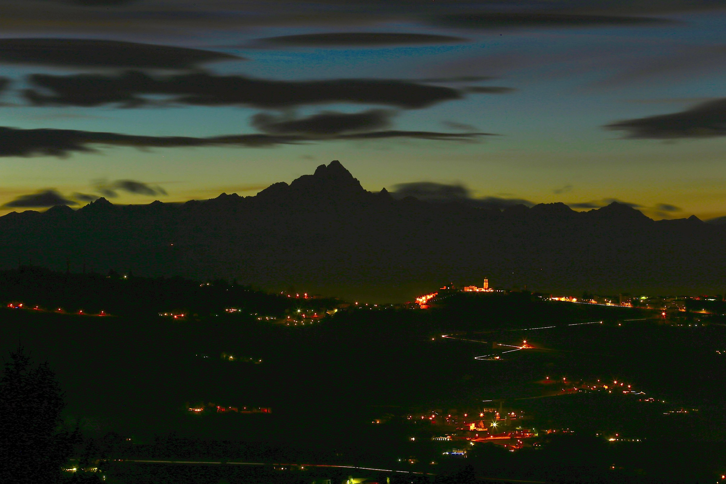 notturno: La Morra e il Viso