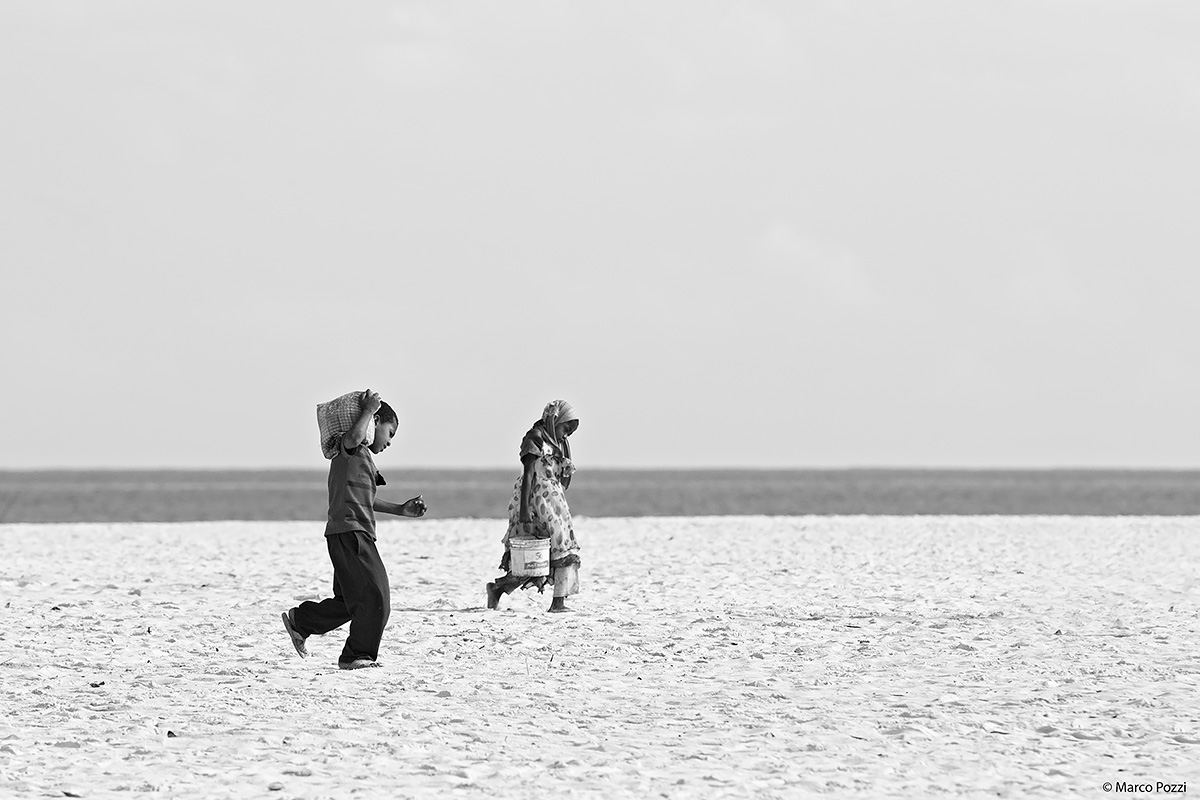 Days of work on African beaches